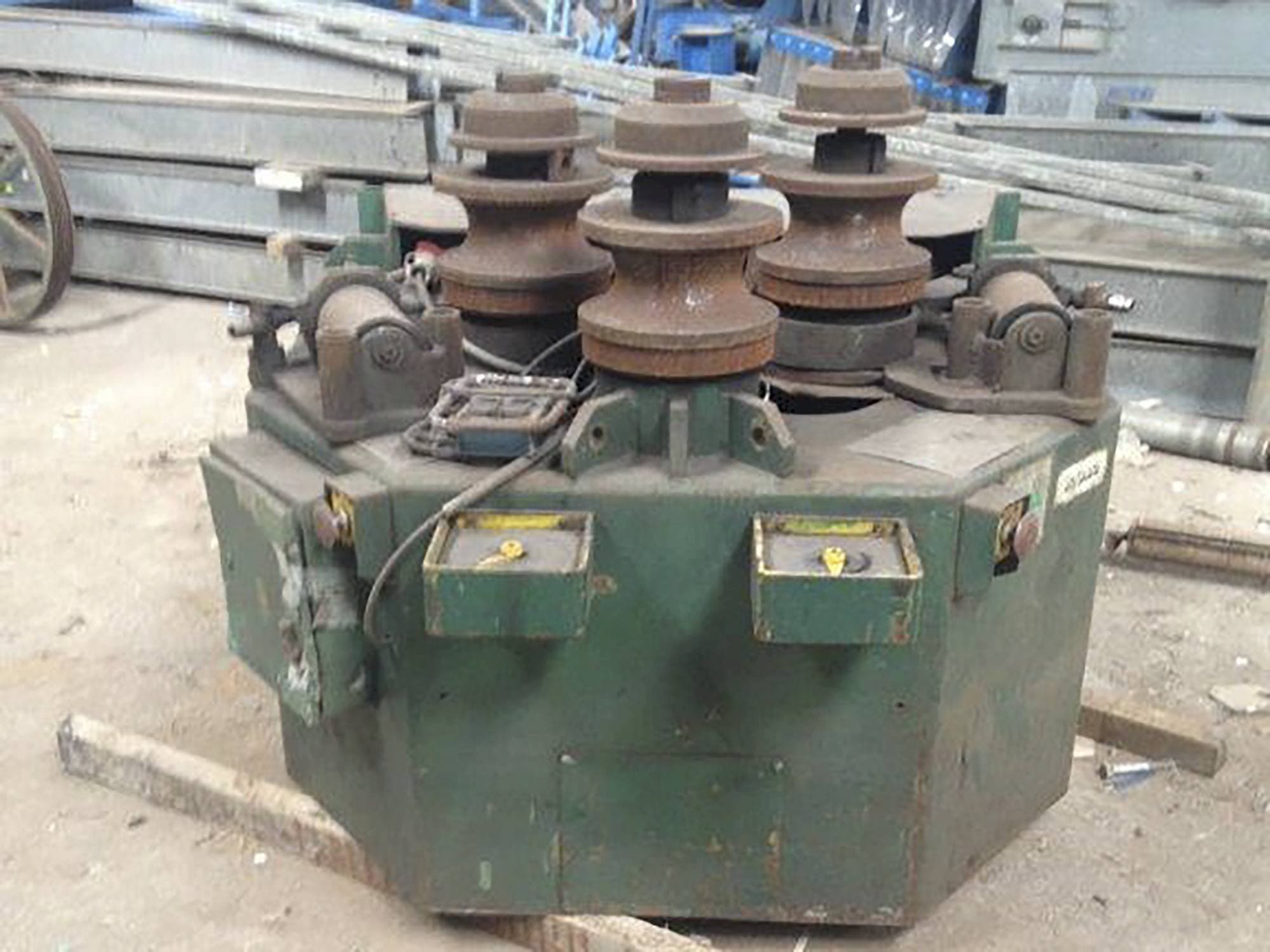 Vista Frontal da ROUNDO R-5 máquina