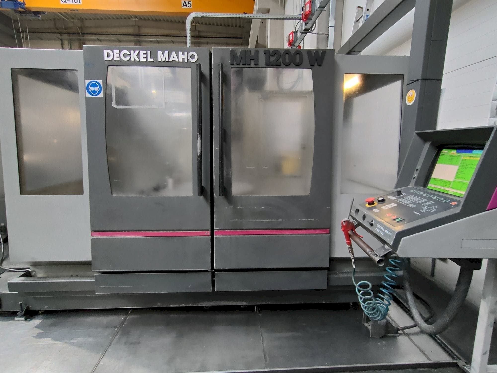 Vista Frontal  da Maho MH 1200W  máquina