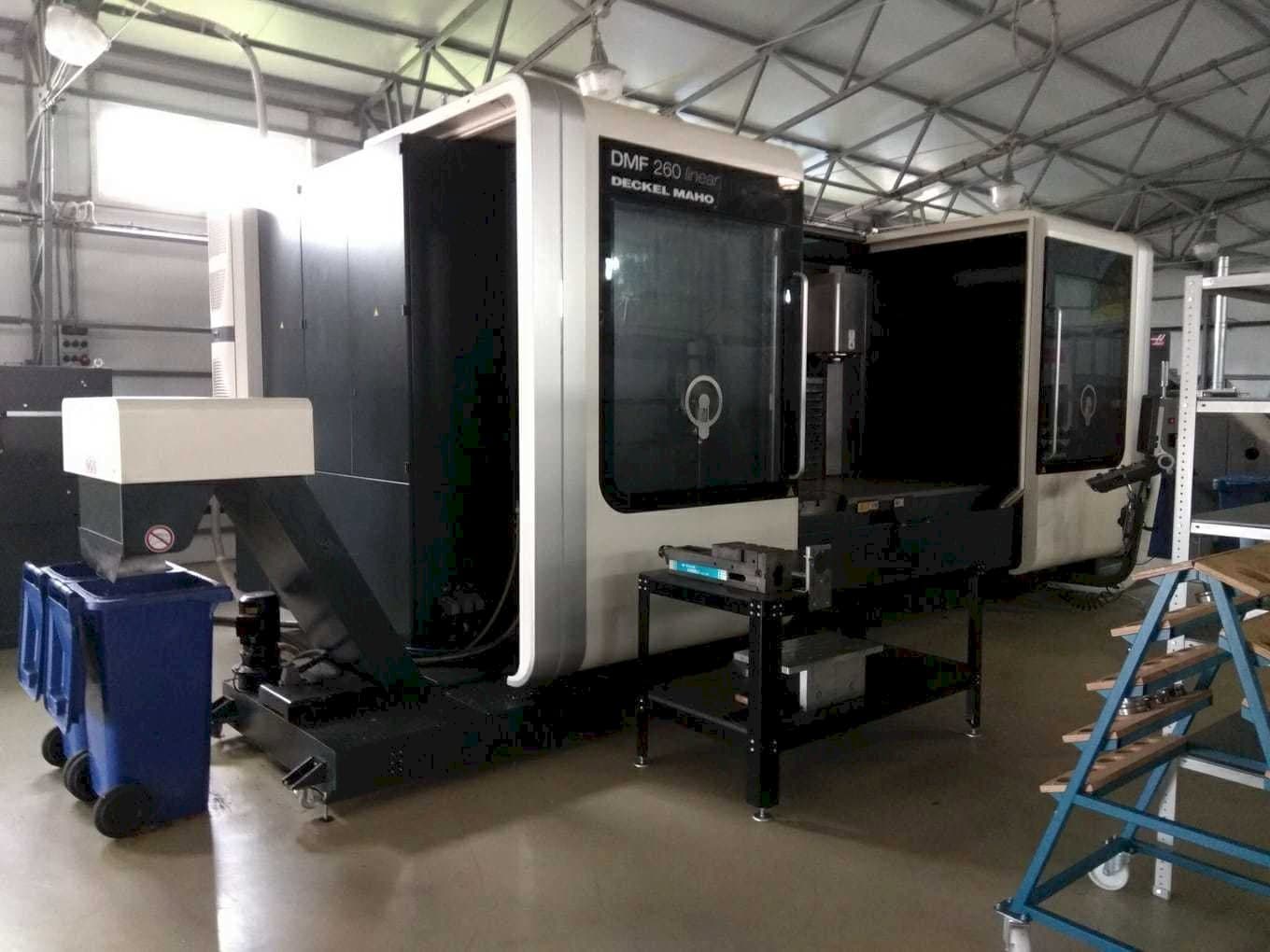 Vista Frontal  da DECKEL MAHO DMF 260 linear  máquina