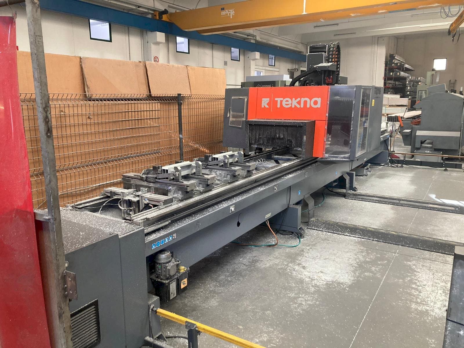 Vista Frontal  da Tekna TKE 944-7  máquina