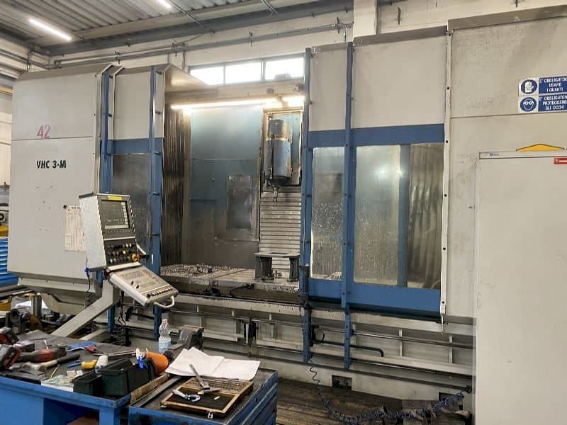 Vista Frontal  da AXA VHC 3M/2E  máquina