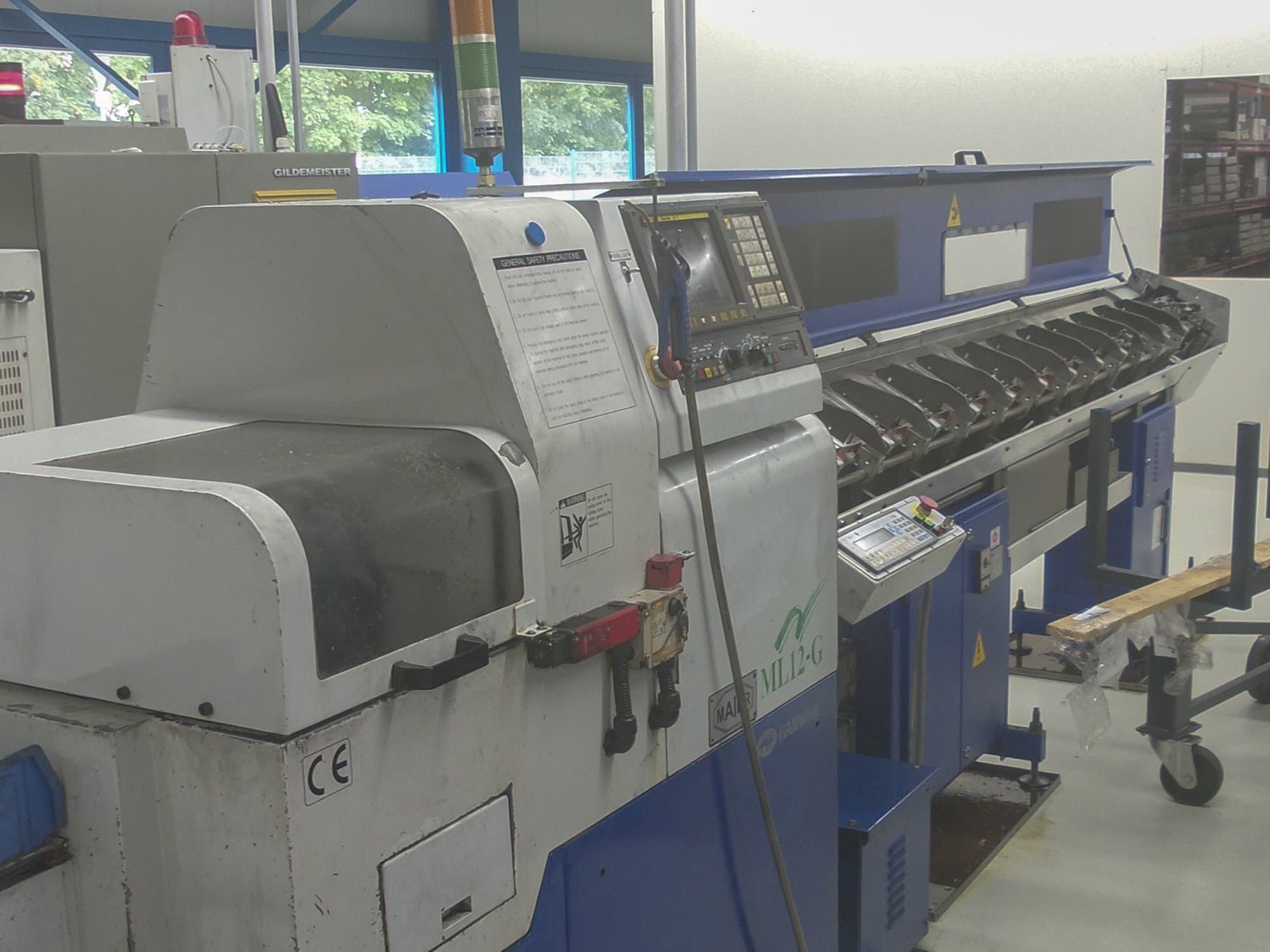 Vista Esquerda da Maier ML-12 máquina