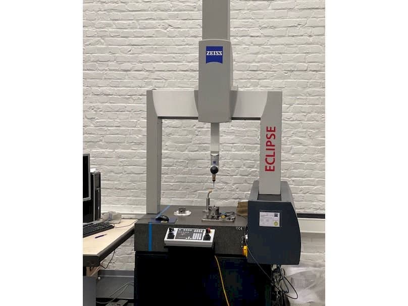 Vista Frontal  da ZEISS Eclipse  máquina