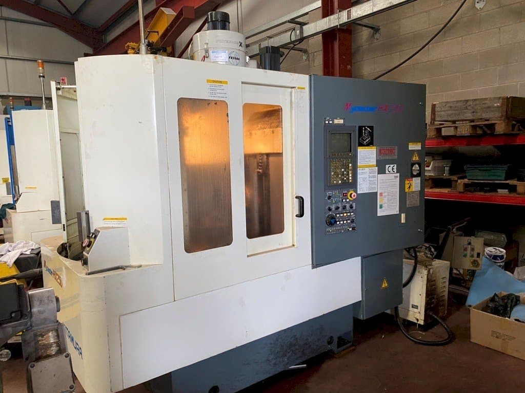 Vista Frontal da Kitamura Mycenter HX250 máquina