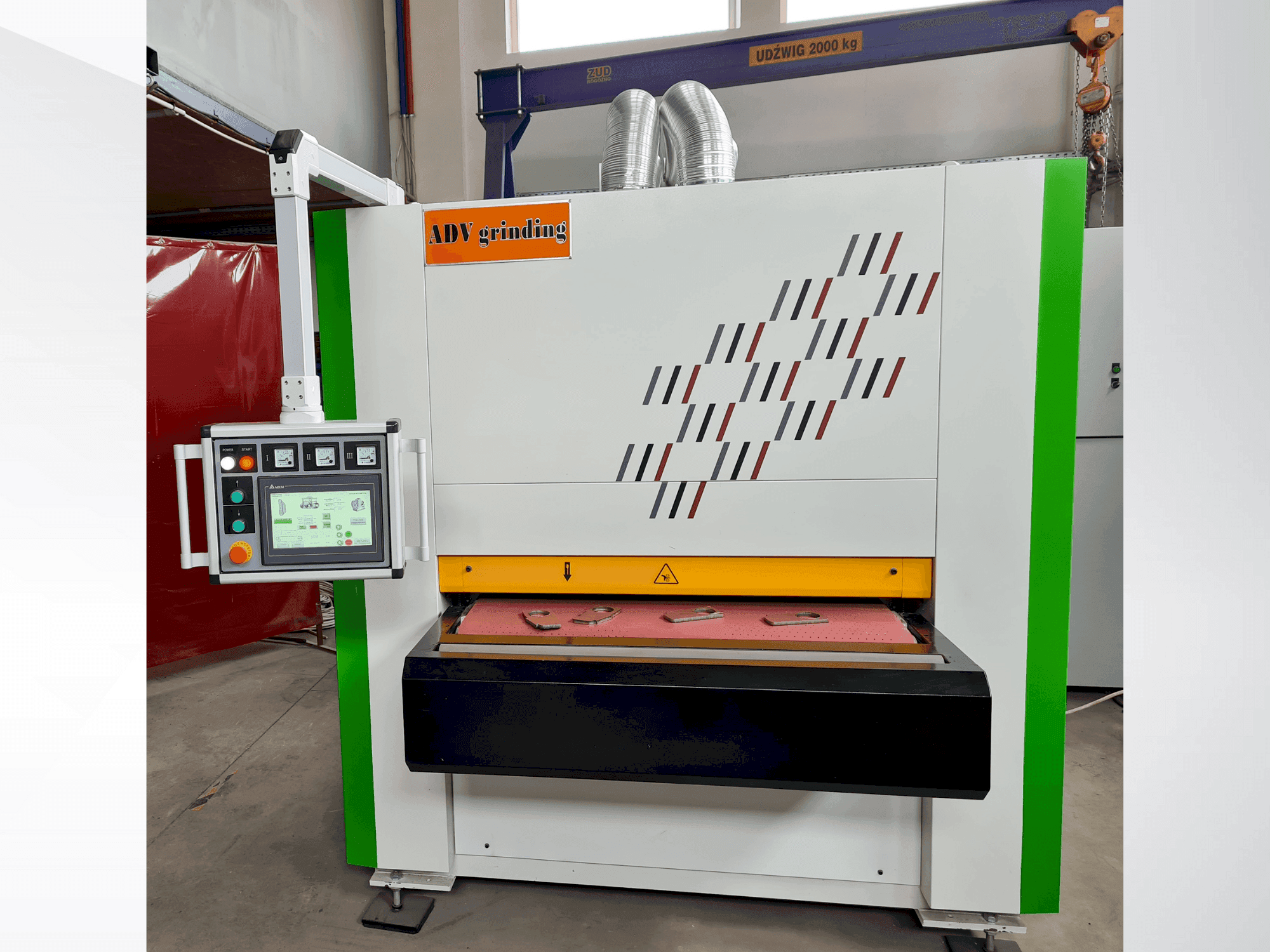 Vista Frontal  da ADV 508-RW-1100  máquina