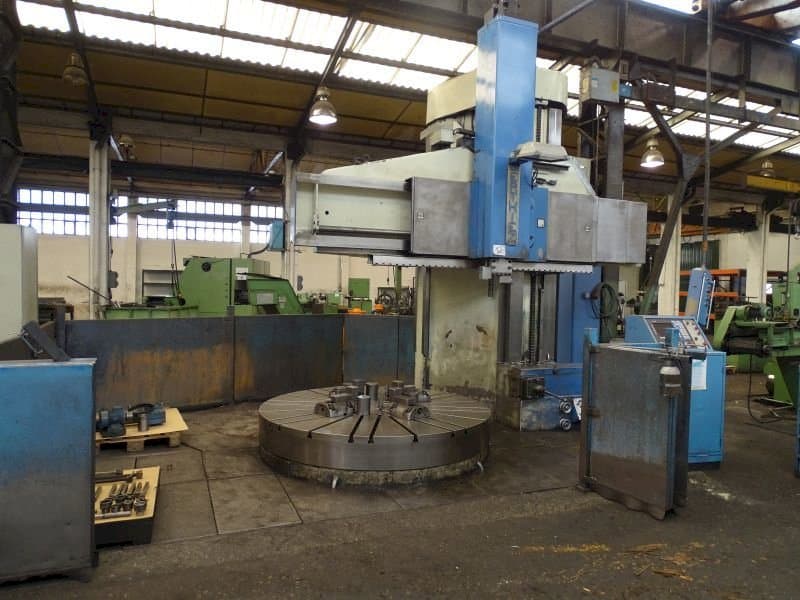 Vista Frontal da Berthiez BM 225 máquina