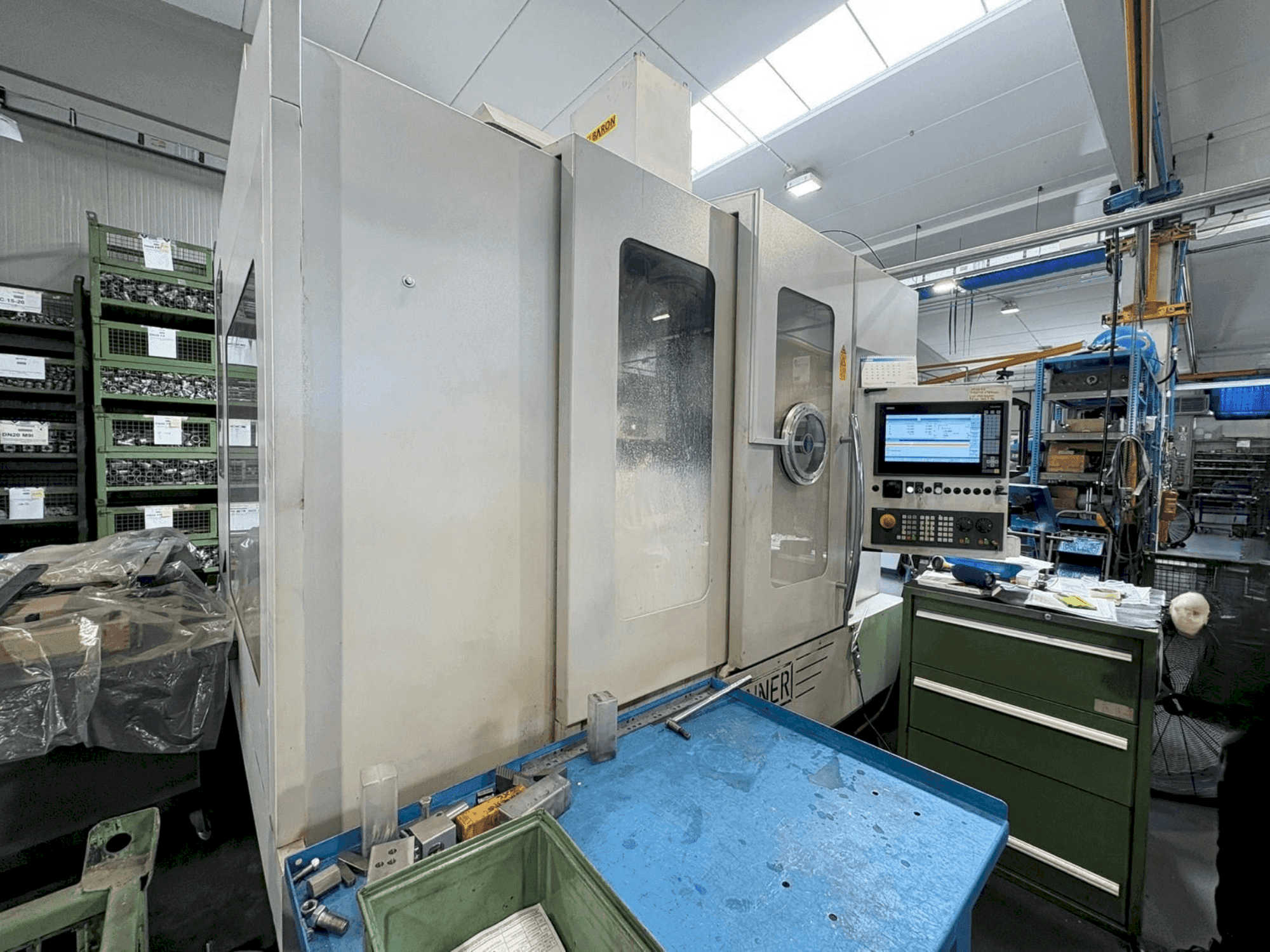 Vista Frontal da SPINNER VC-1150 Compact máquina