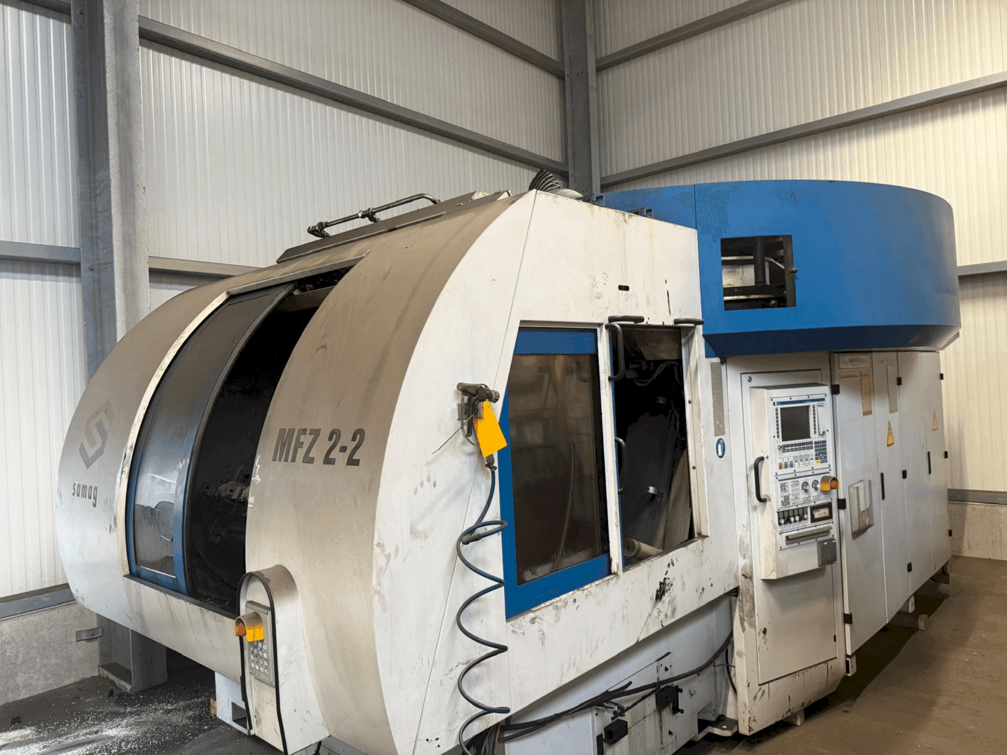 Vista Frontal da SAMAG MFZ 2-2 (2006) máquina