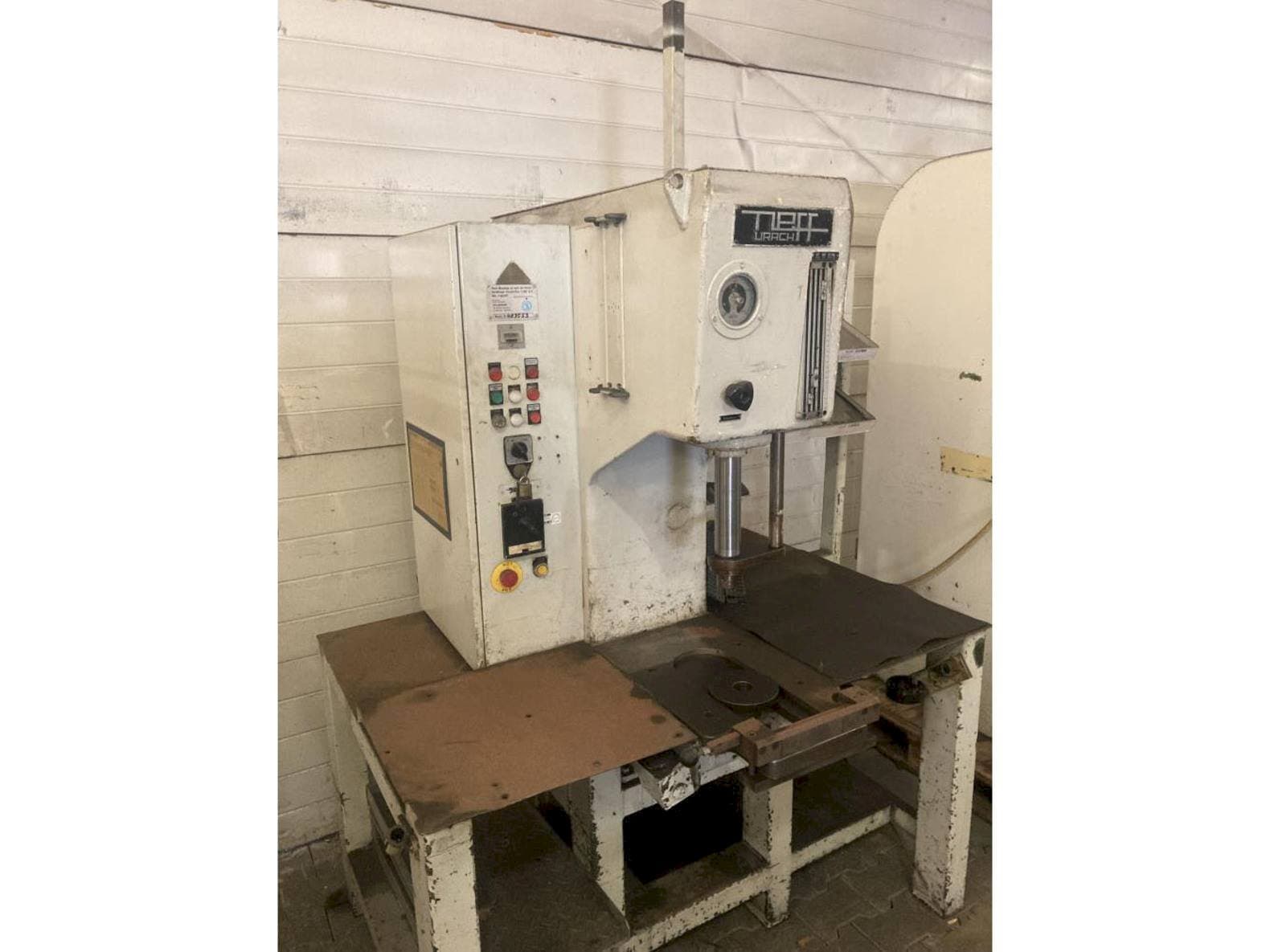 Vista Frontal da Walter NEFF T6.3 máquina