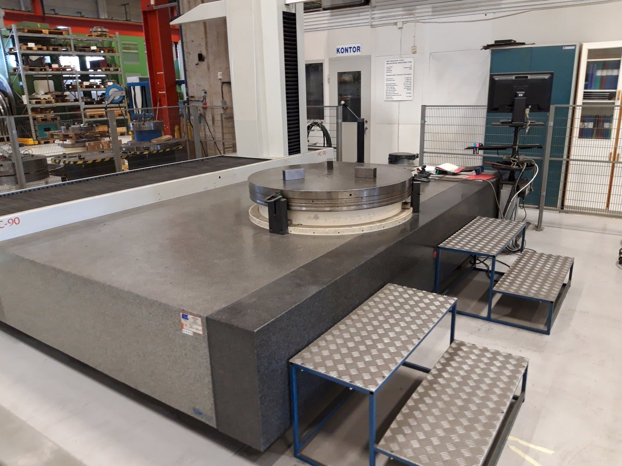 Vista Frontal da LK HC90 máquina