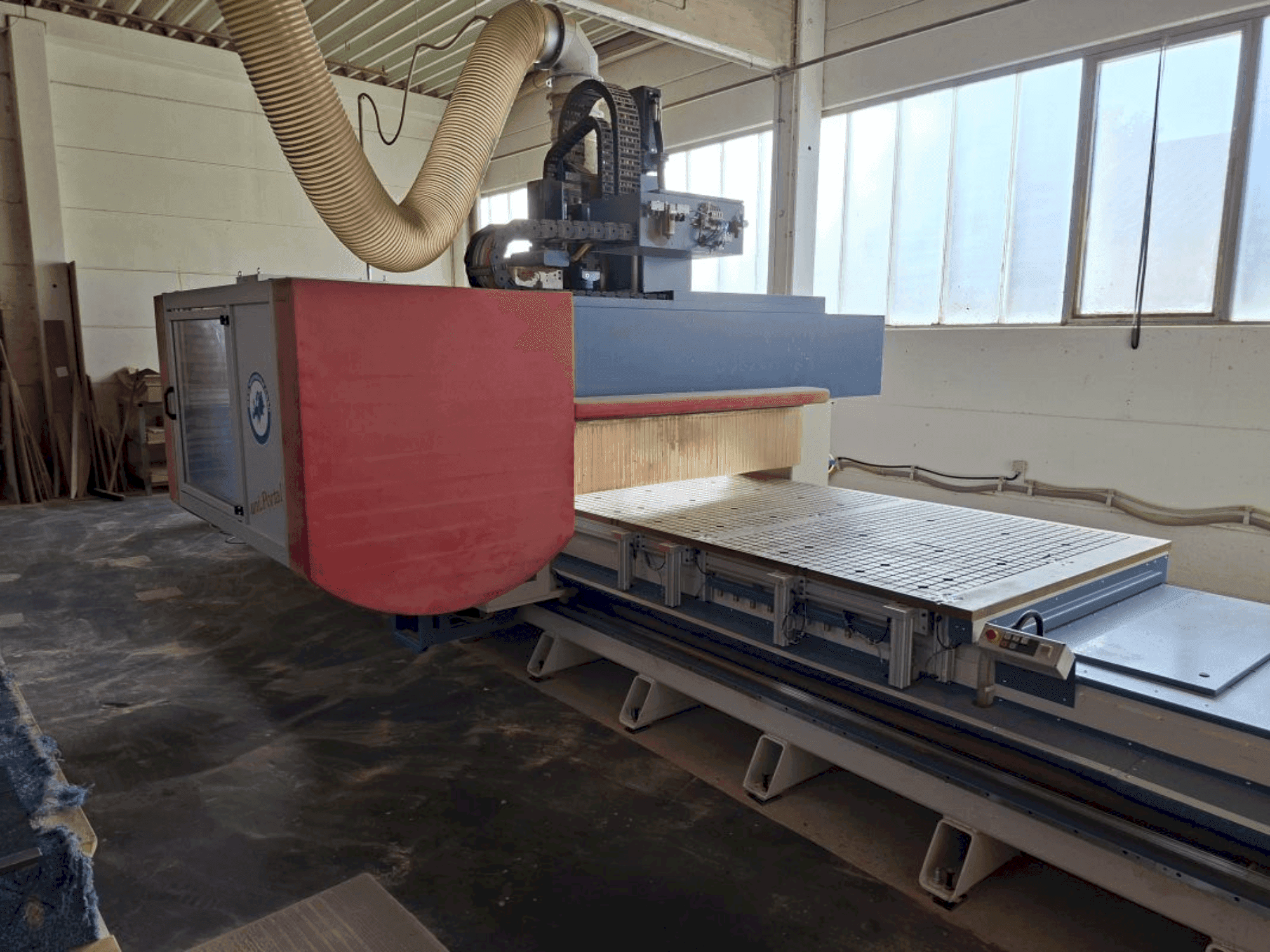 Vista Frontal da MKM UNI Portal 50/15 RO máquina