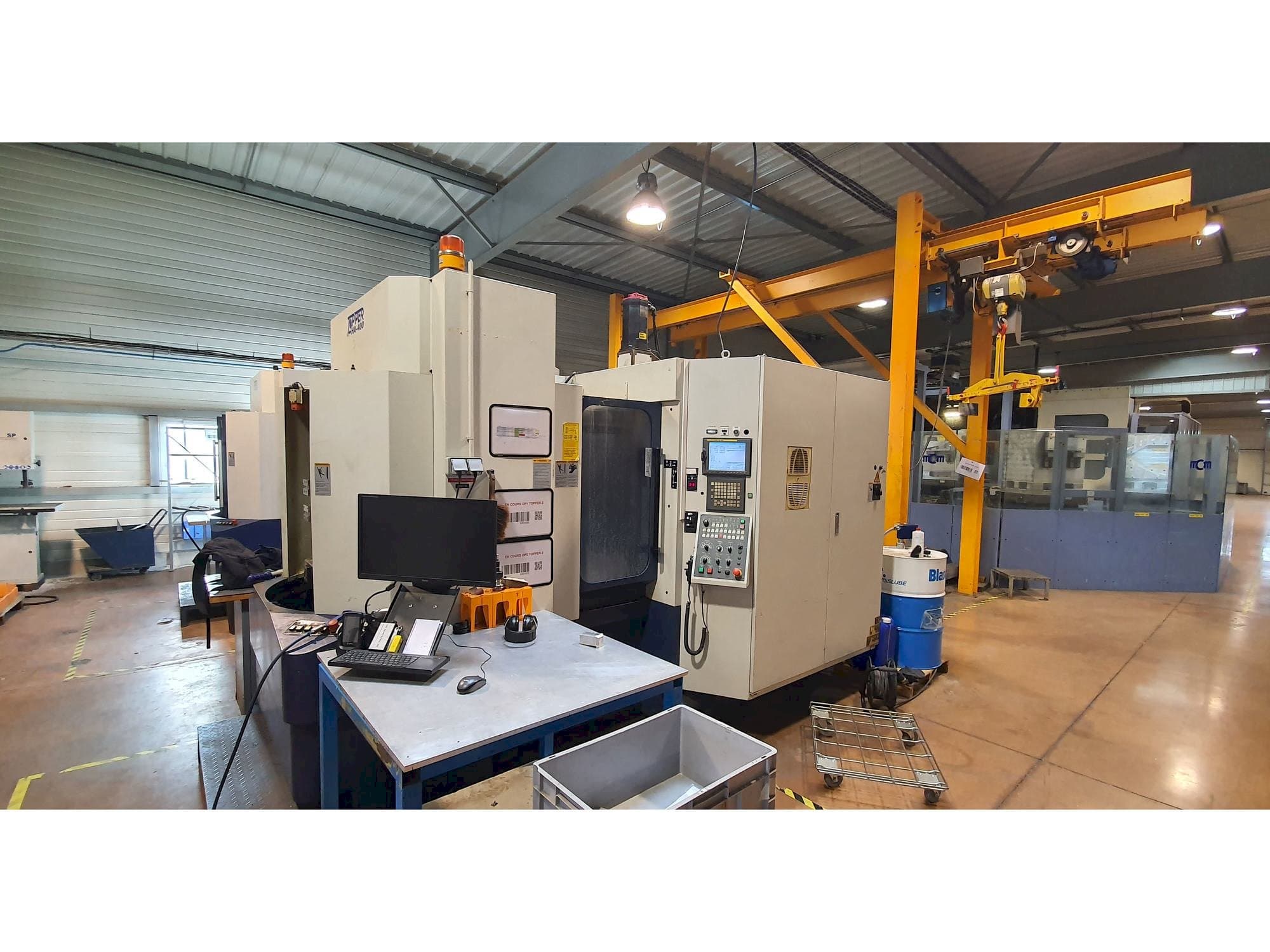 Vista Frontal da Tongtai H400 máquina