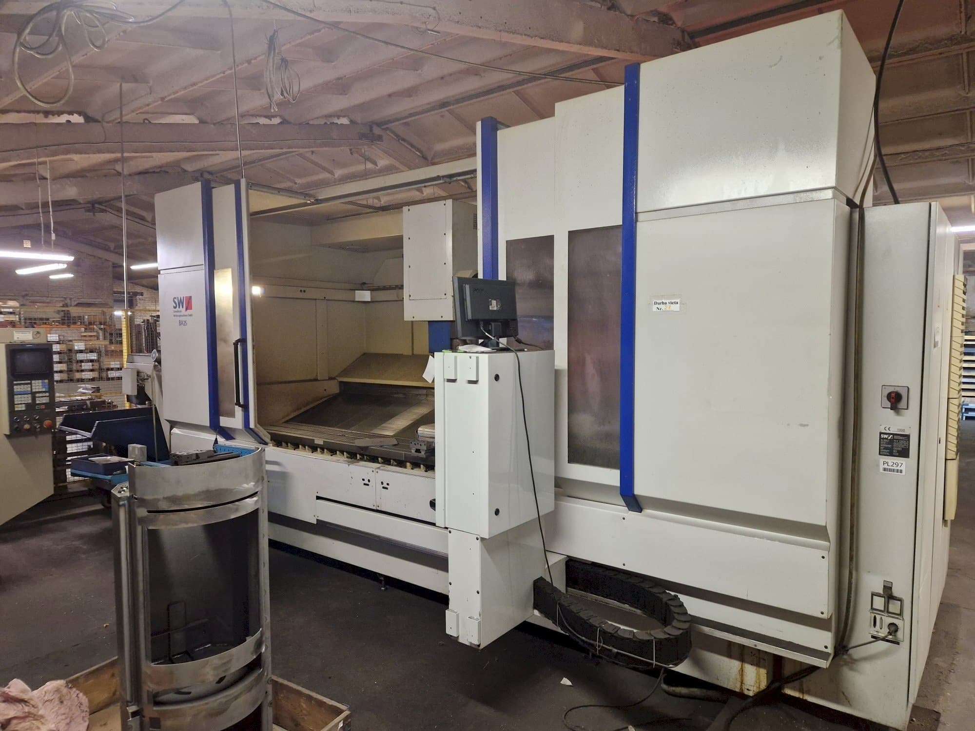 Vista Frontal da SW BA 25 máquina