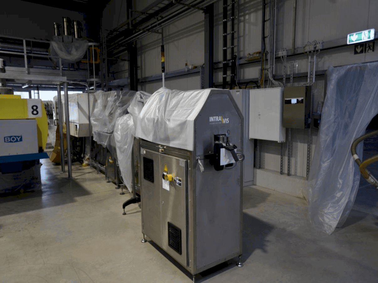 Vista Frontal  da INTRAVIS Capwatcher 6432  máquina