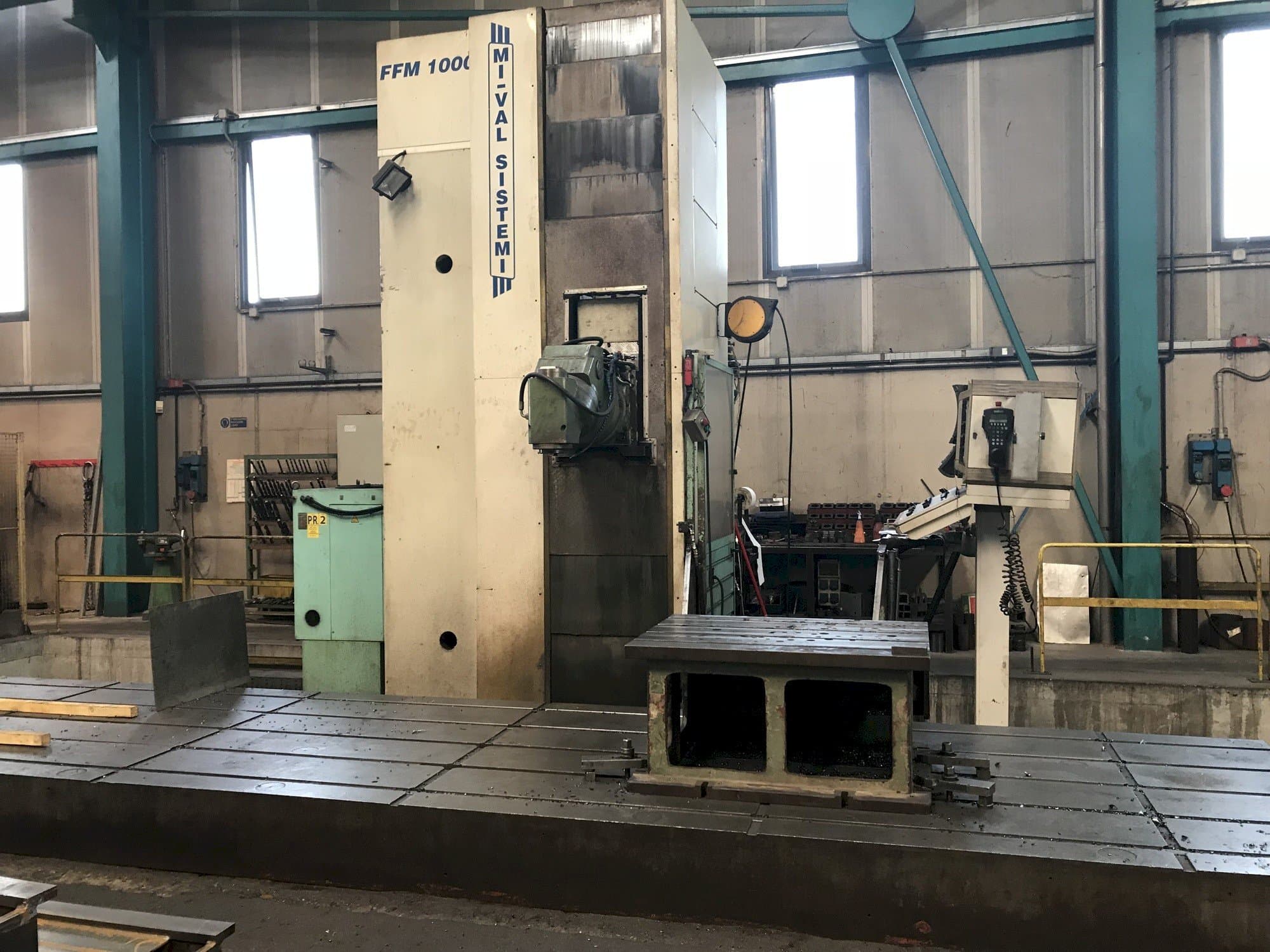 Vista Frontal da MIVAL FFM 1000 máquina