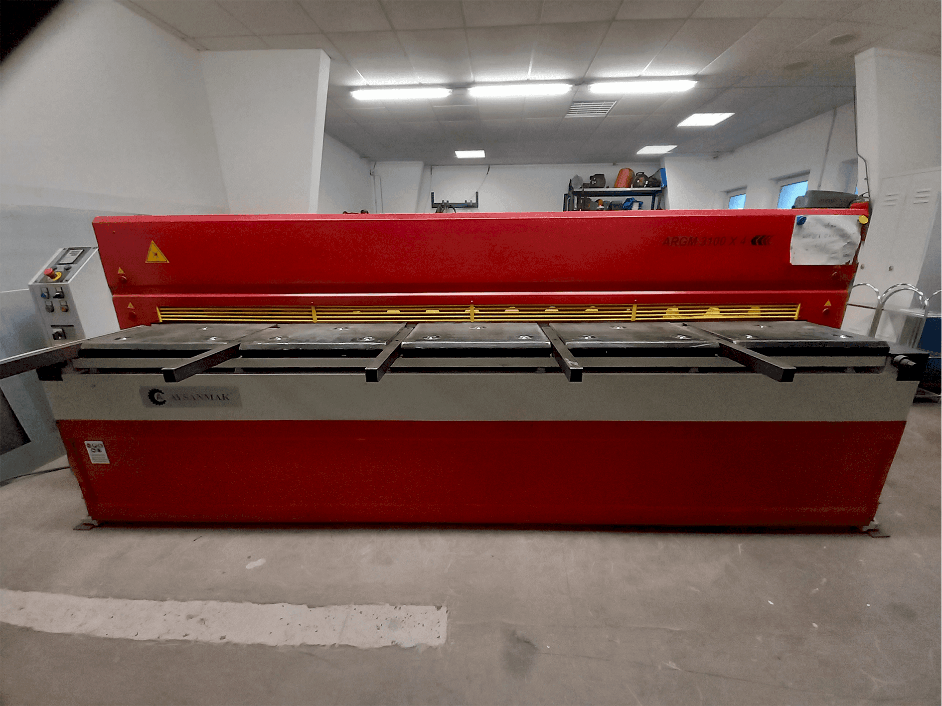 Vista Frontal da AYSANMAK ARGM 3100 x 4 máquina