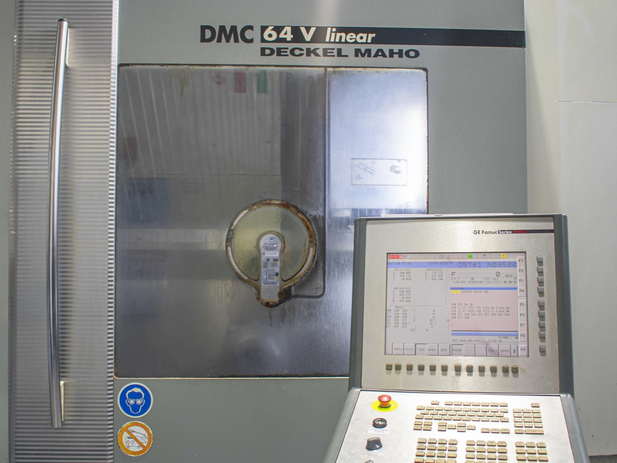 Vista Frontal da DECKEL MAHO DMC 64 V linear máquina