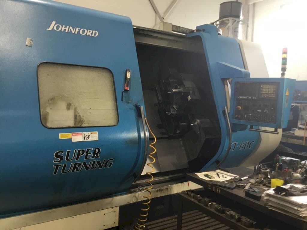 Vista Frontal  da Johnford ST-60C  máquina