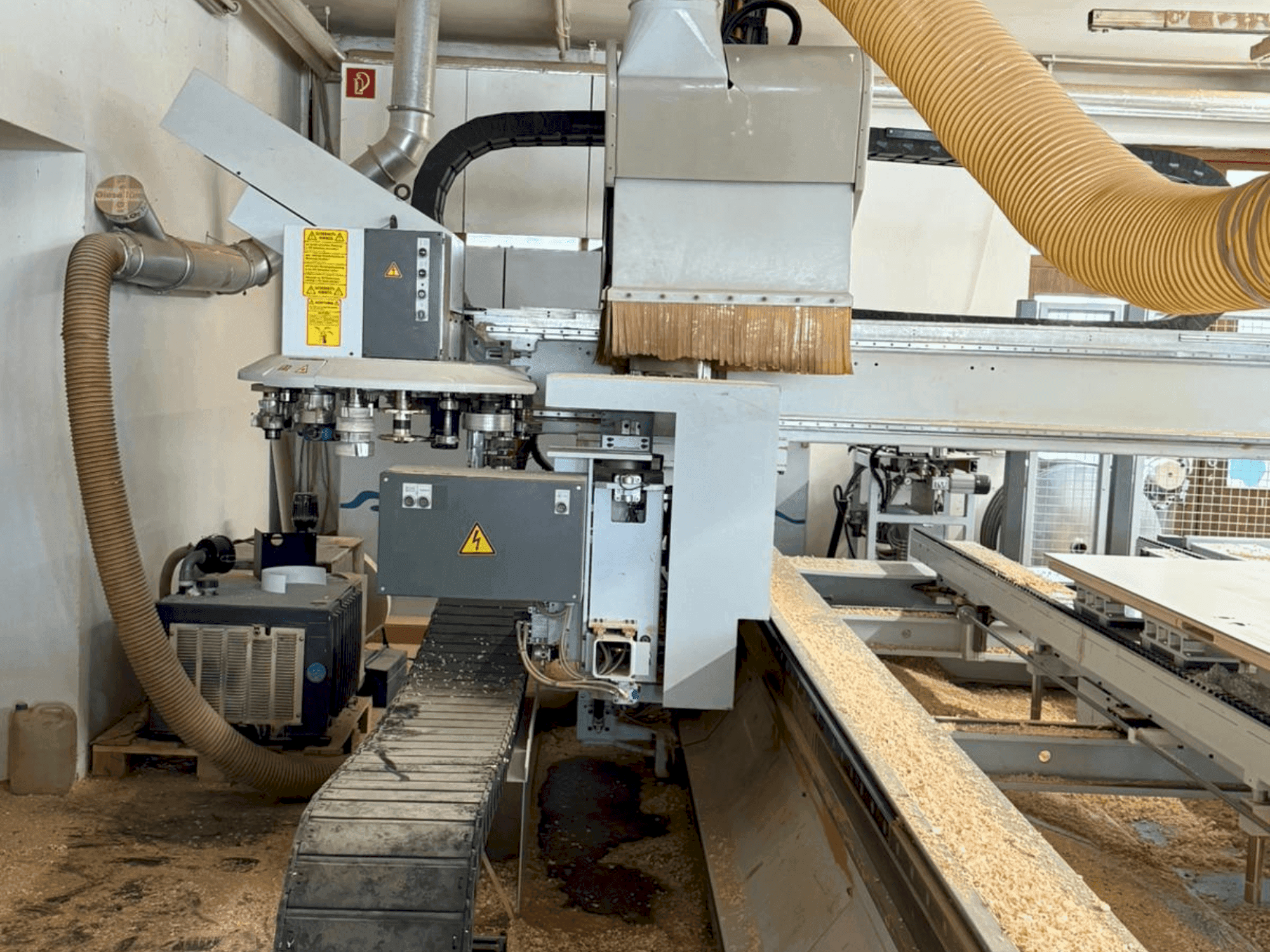 Vista Frontal da HOMAG PROFI BAZ20/30/16/V/D (2003) máquina