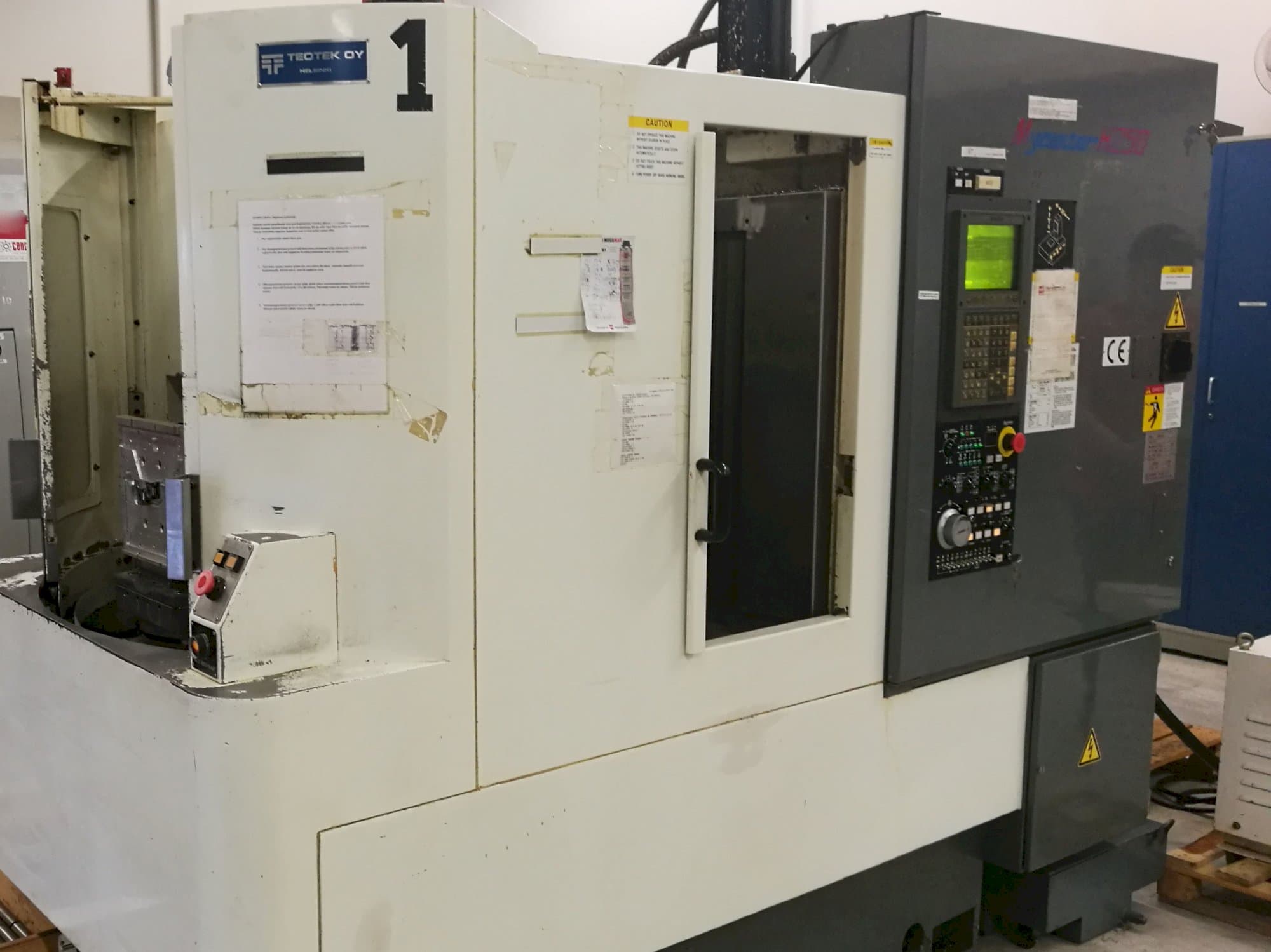 Vista Esquerda da Kitamura Mycenter H250 máquina