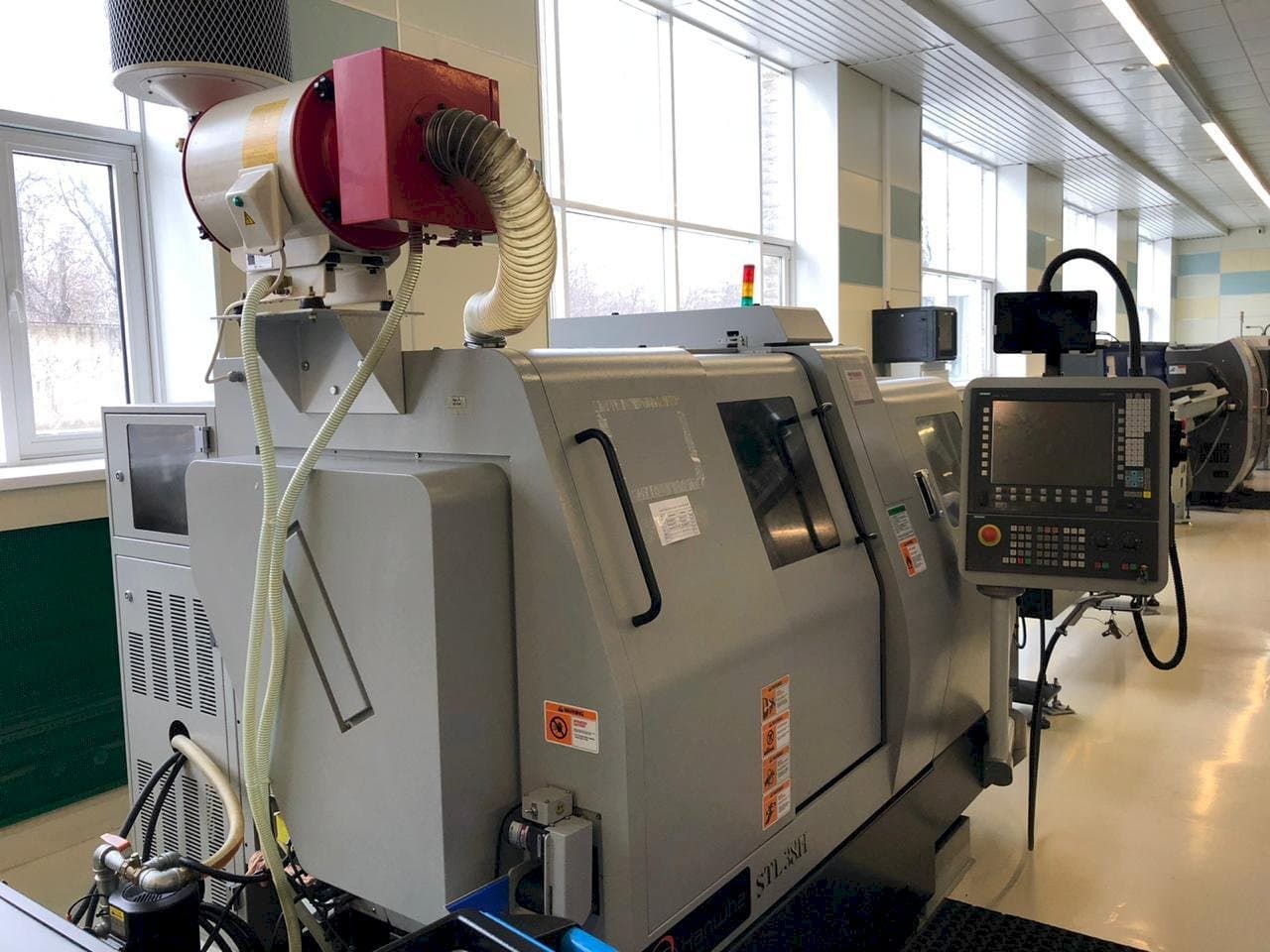 Vista Frontal da Hanwha STL 38H máquina