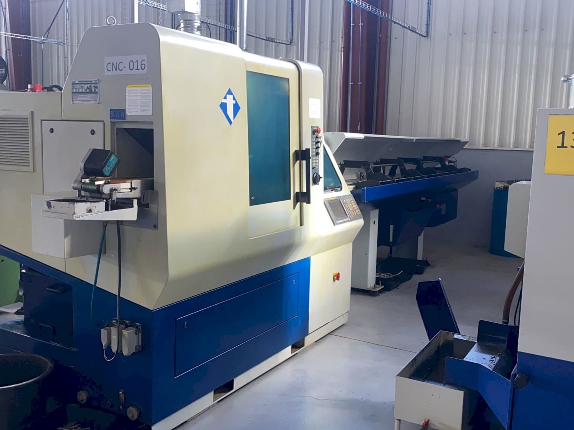 Vista Frontal da Tornos DECO 20S máquina