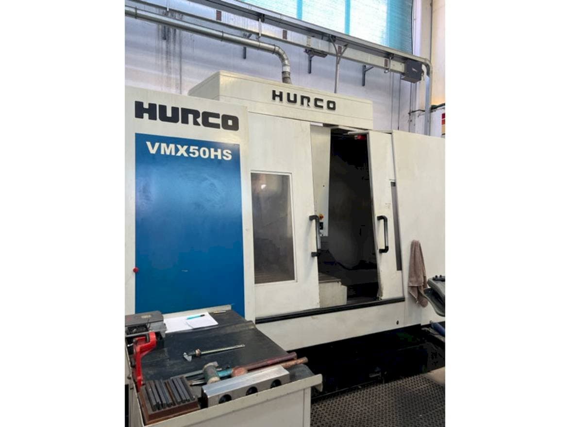 Vista Frontal da Hurco VMX 50 HS máquina