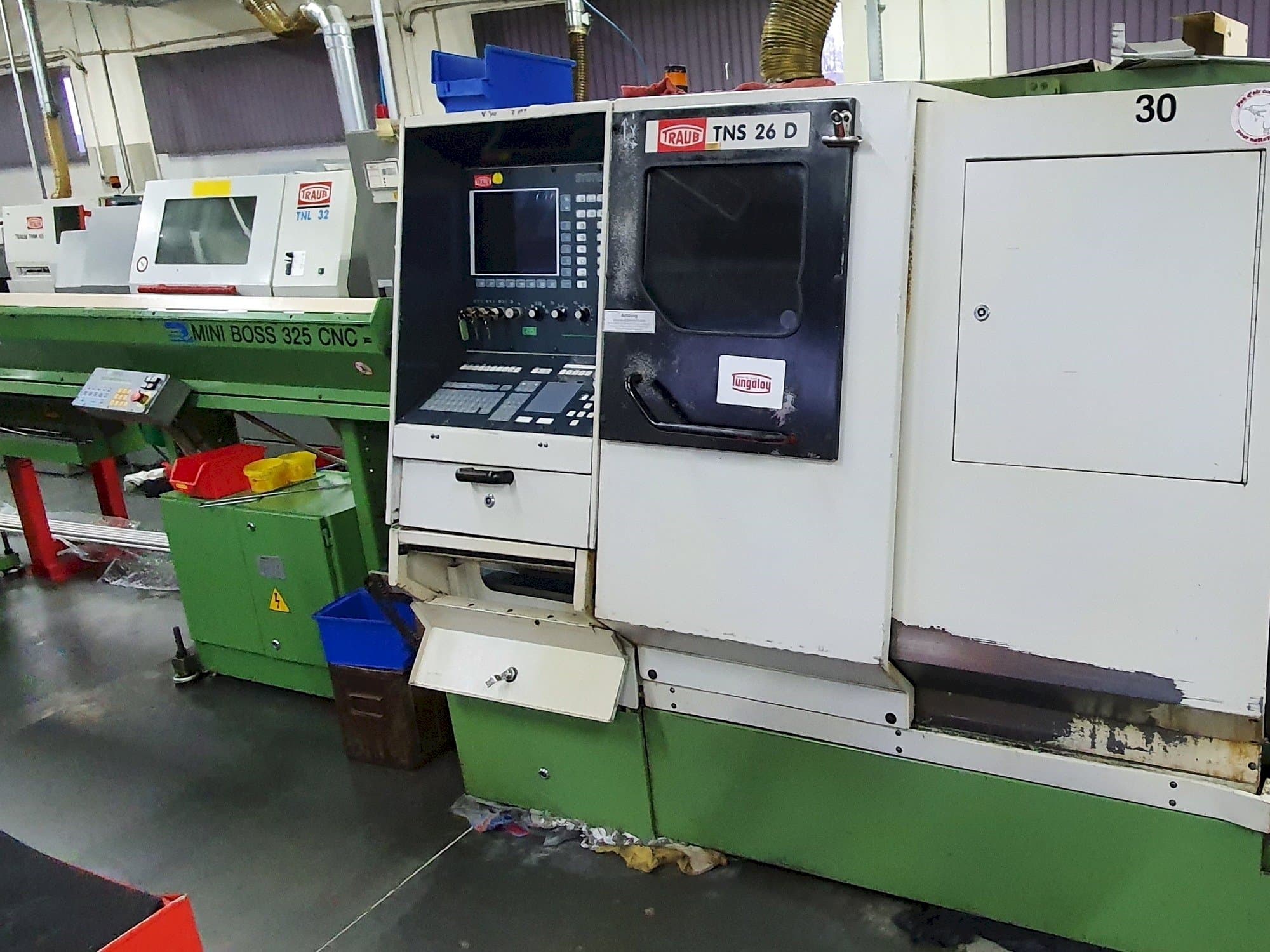 Vista Frontal  da TRAUB TNS 26 DGY  máquina