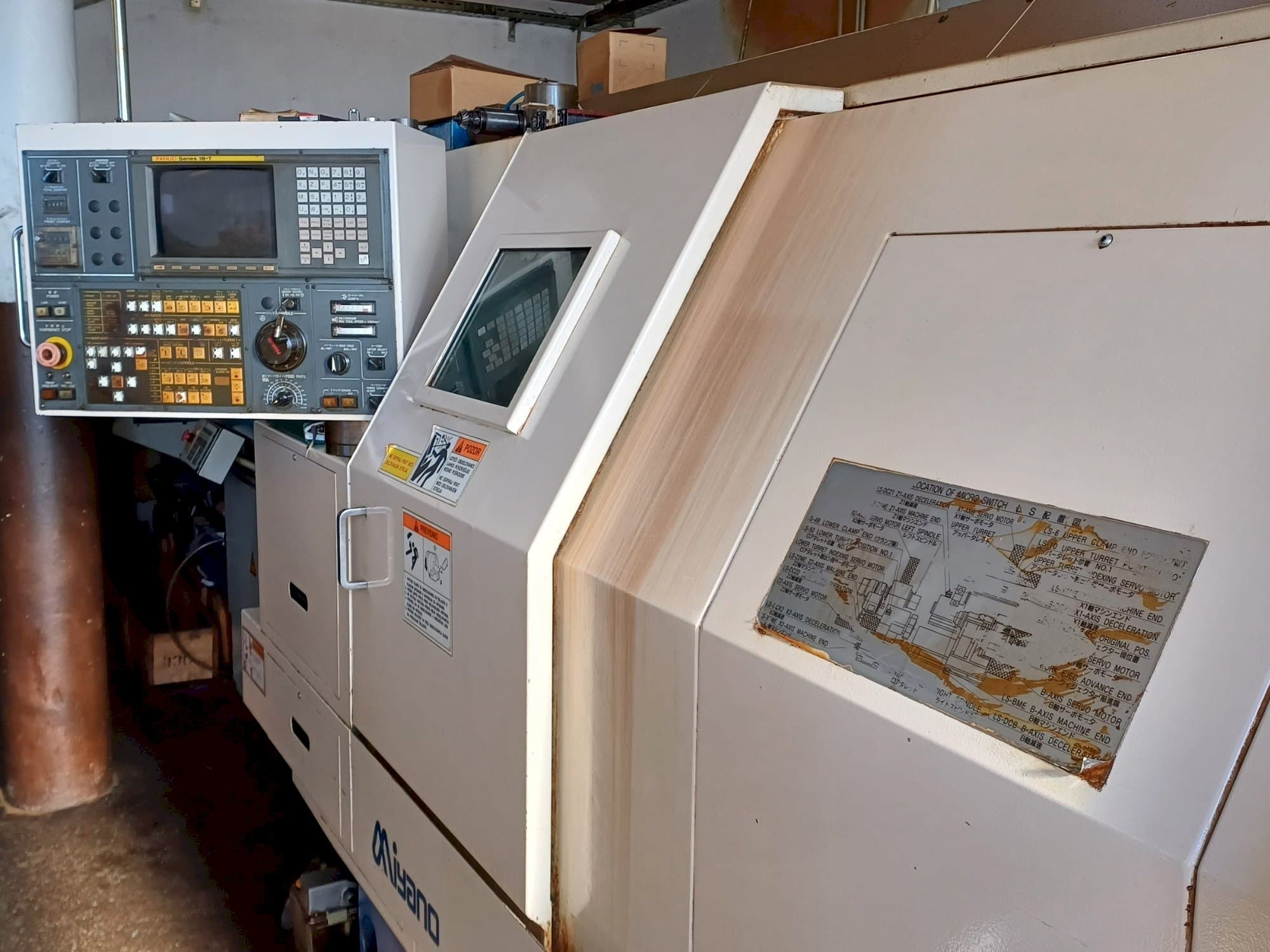 Vista Frontal da Miyano BNE 51S máquina