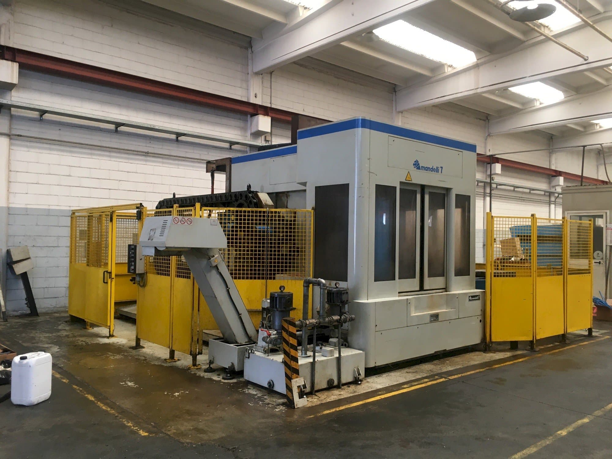 Vista Frontal da Mandelli Type 7 máquina