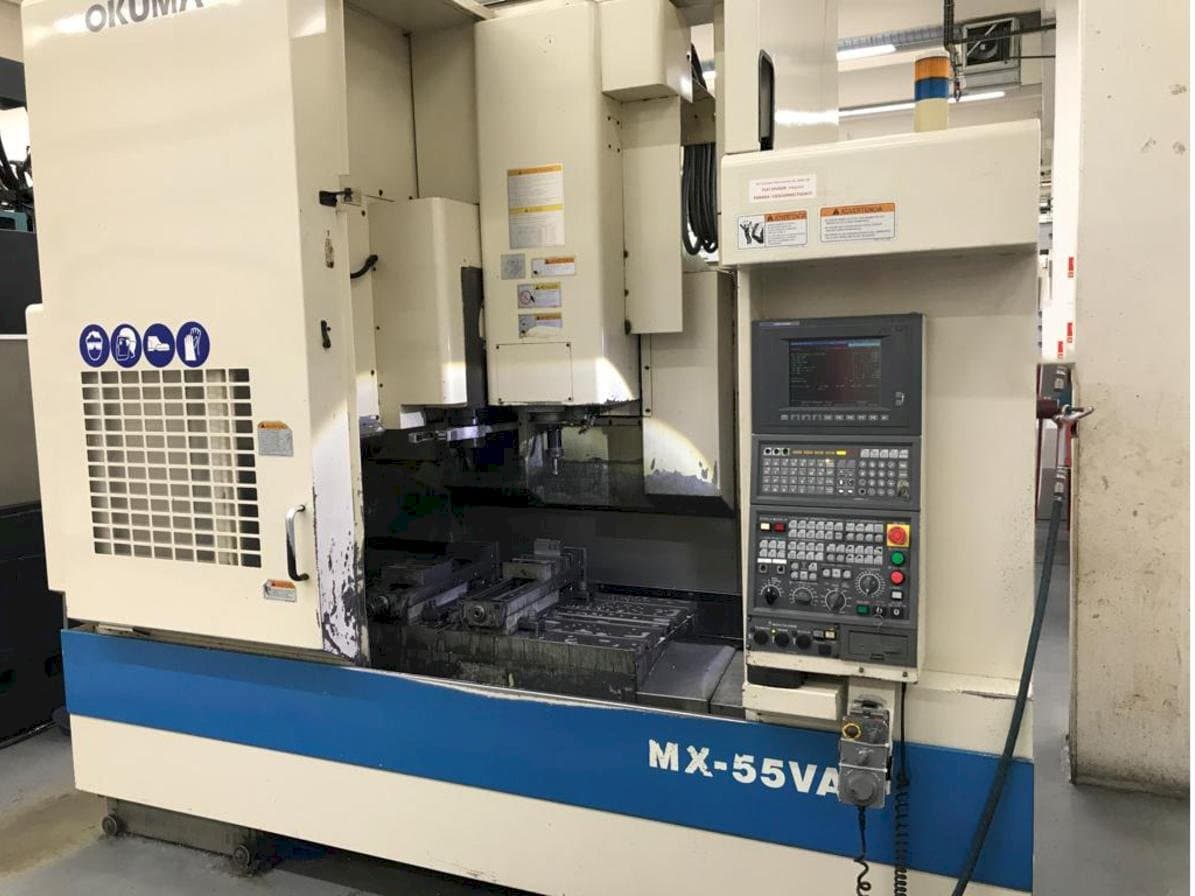 Vista Frontal da Okuma MX55 máquina
