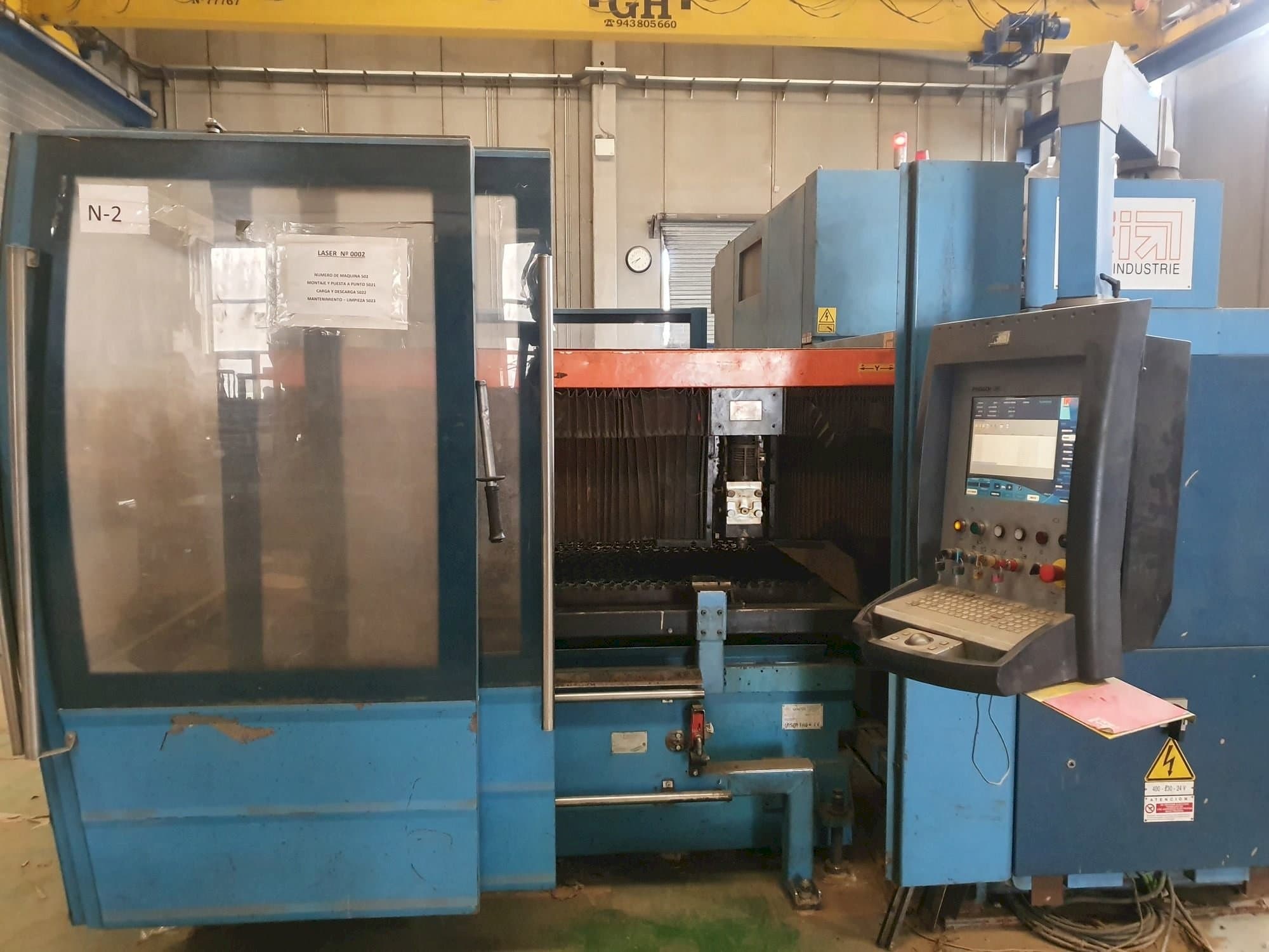 Vista Frontal da Prima Industrie Platino 1530HS máquina