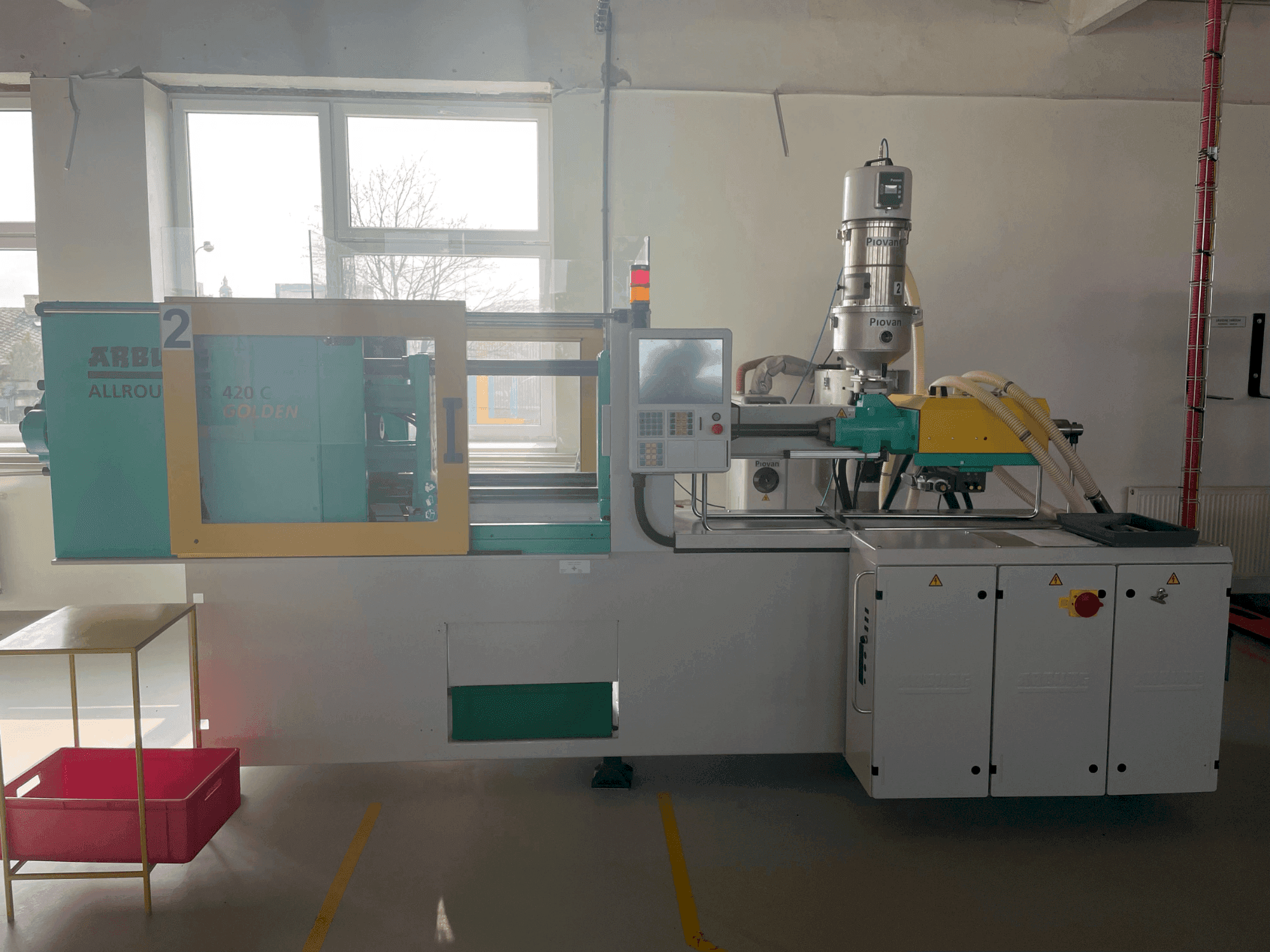 Vista Frontal da Arburg Allrounder 420C 1000-290 máquina