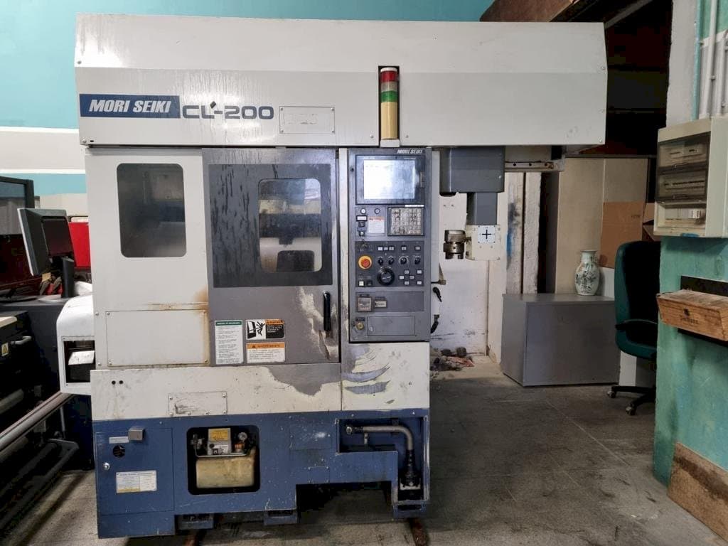 Vista Frontal  da MORI SEIKI CL-200  máquina
