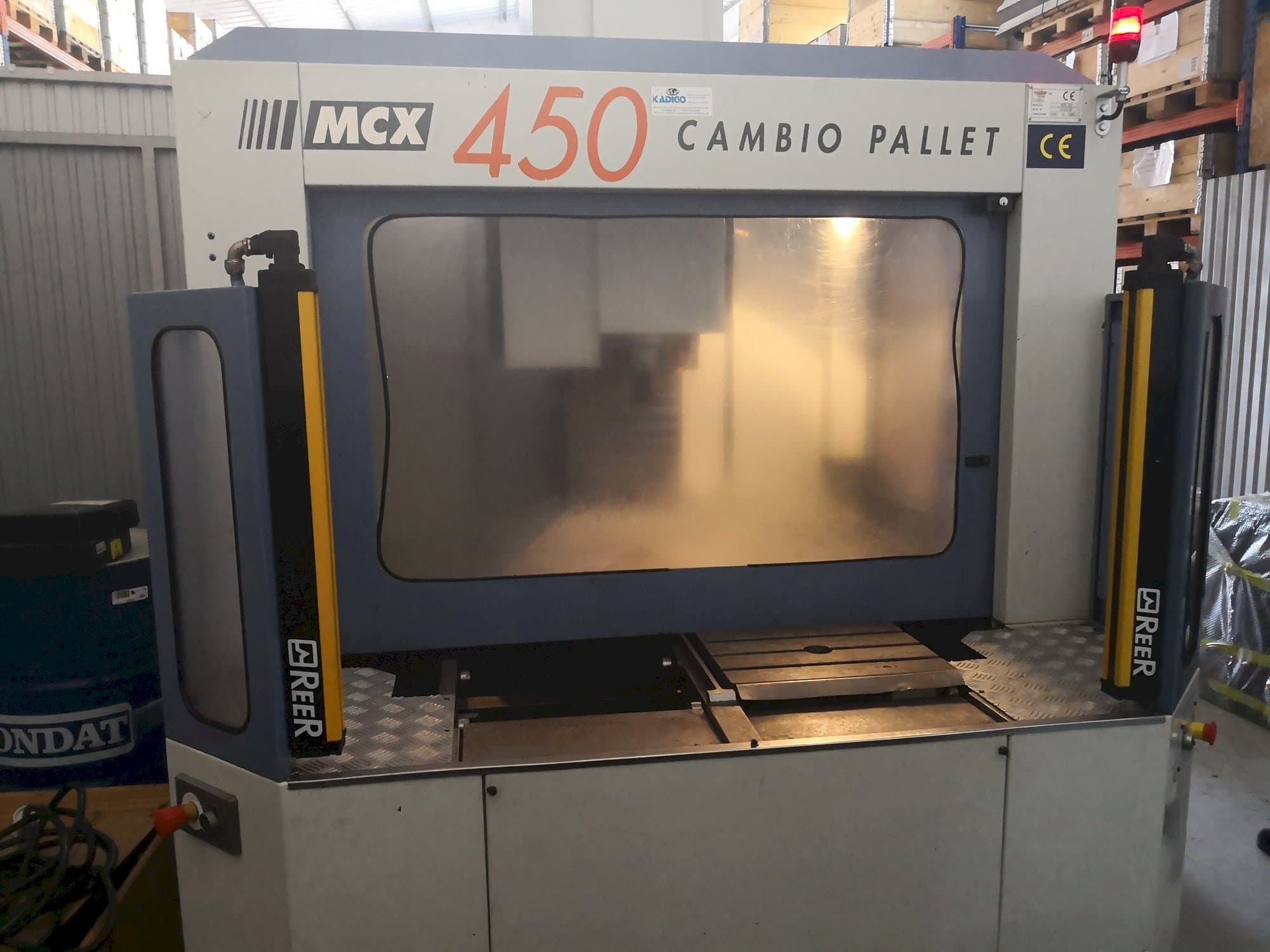 Vista Frontal da FAMUP MCX 450 máquina