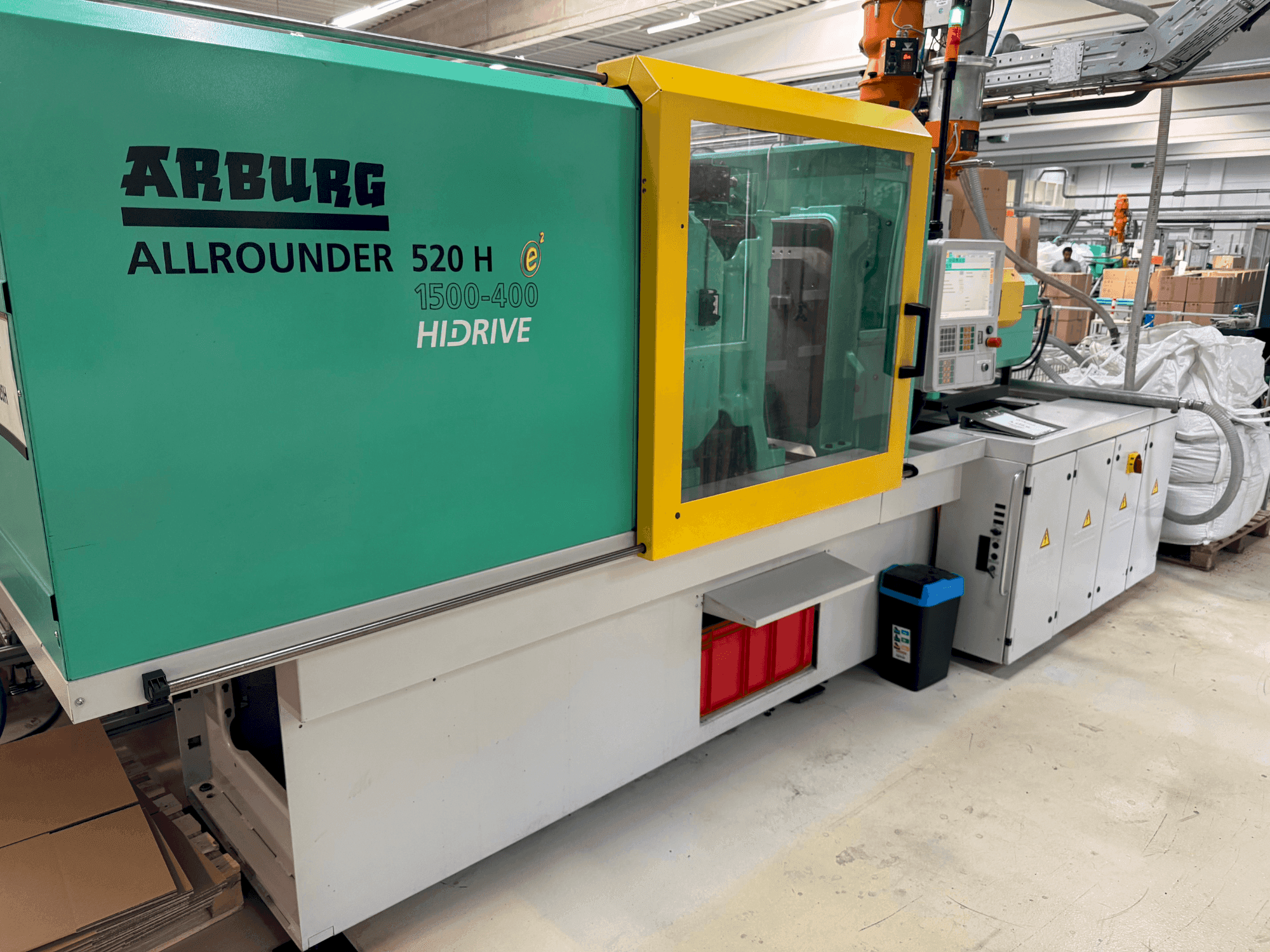 Vista Frontal da Arburg Allrounder 520H máquina
