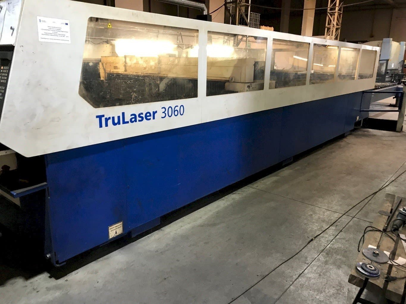 Vista Frontal da Trumpf Trulaser 3060 máquina