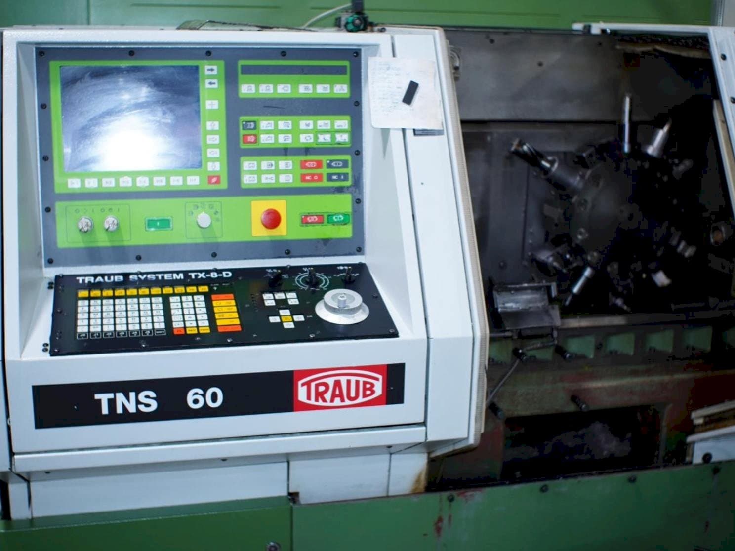 Vista Frontal da TRAUB TNS 60 máquina