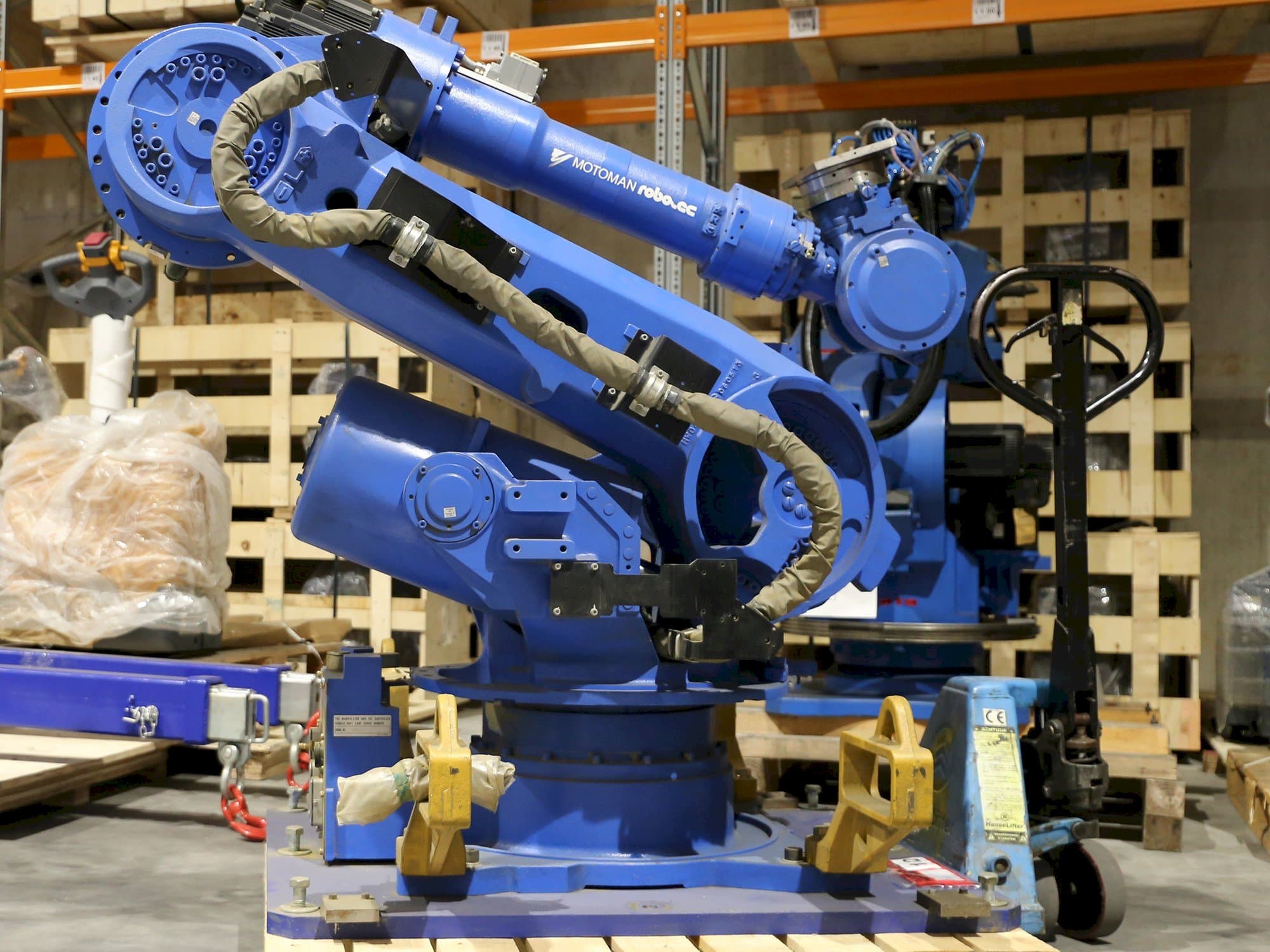 Vista Lateral Esquerda  da Yaskawa Motoman ES165  máquina