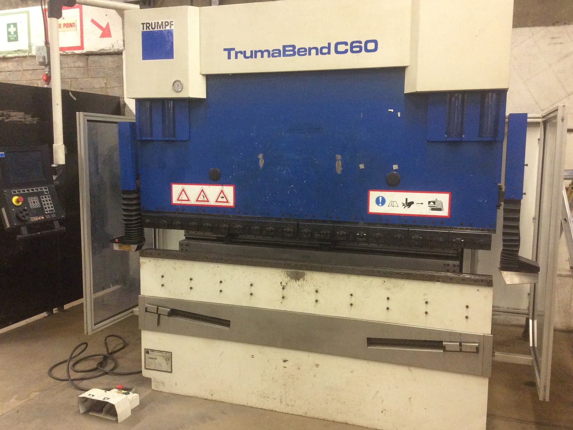 Vista Frontal da Trumpf TrumaBend C60 máquina