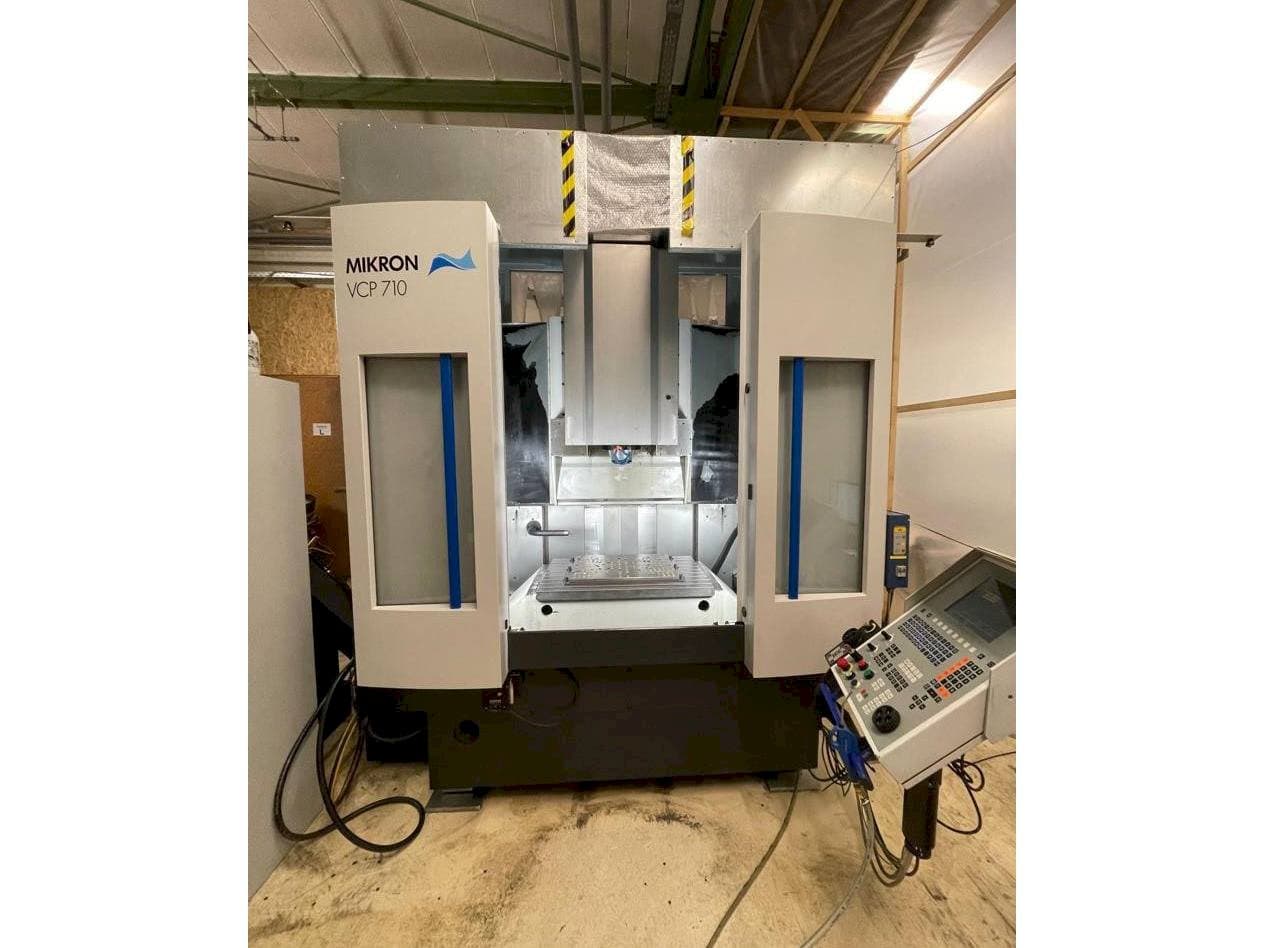 Vista Frontal da MIKRON VCP 710 máquina