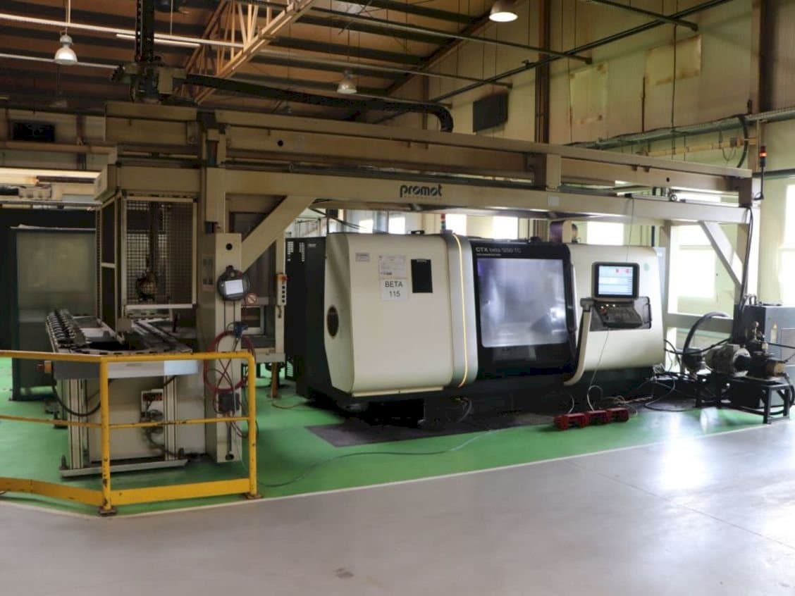 Vista Frontal da DMG CTX Beta 1250 TC máquina