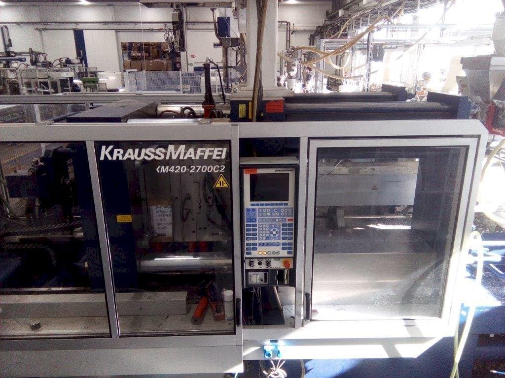 Vista Frontal  da Krauss Maffei KM 420/2700 C2  máquina