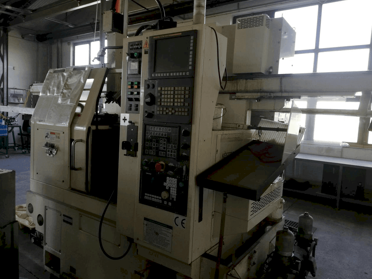Vista Frontal da Takamatsu XW-50 máquina