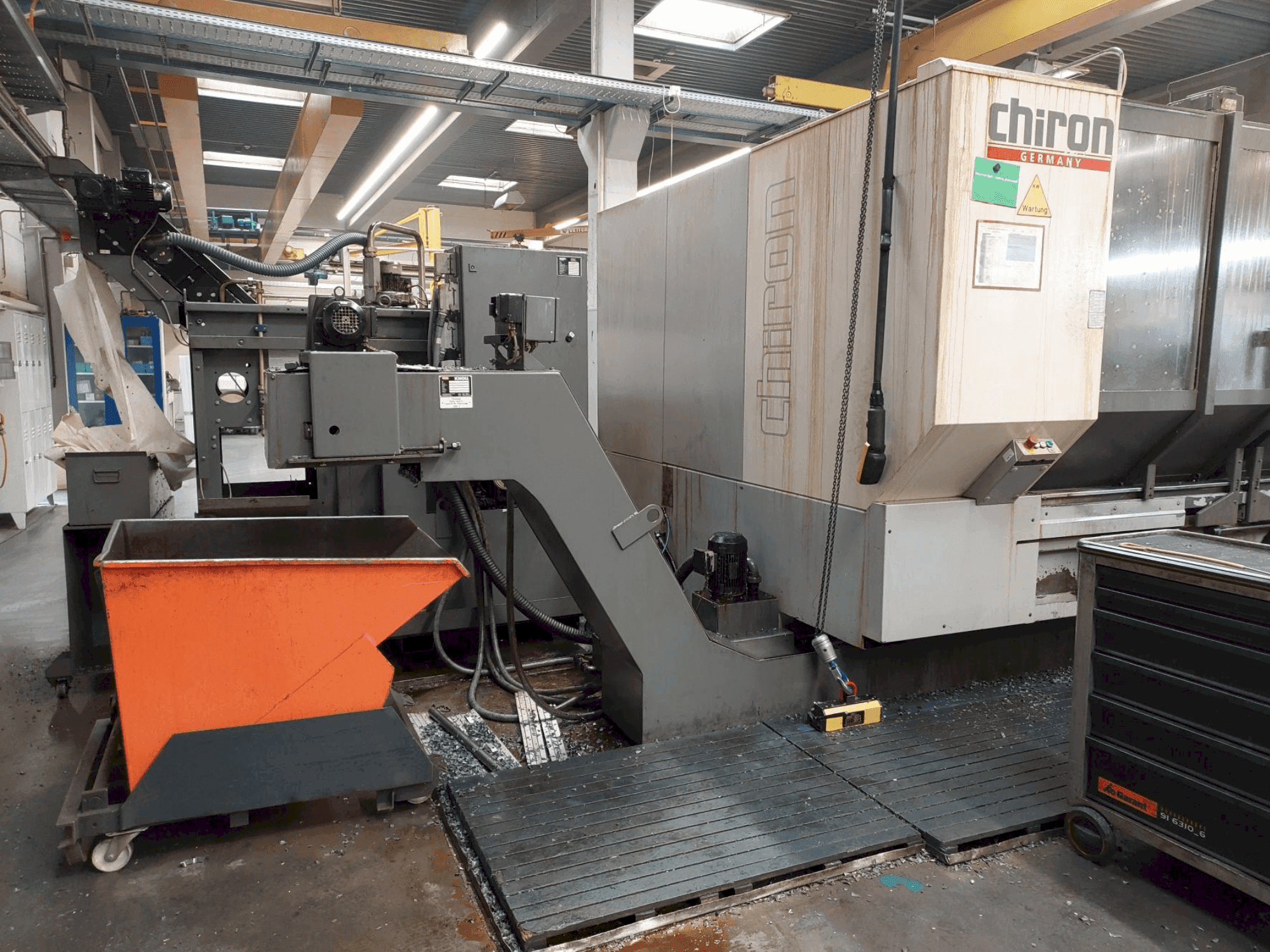 Vista Frontal da CHIRON FZ 18 L máquina