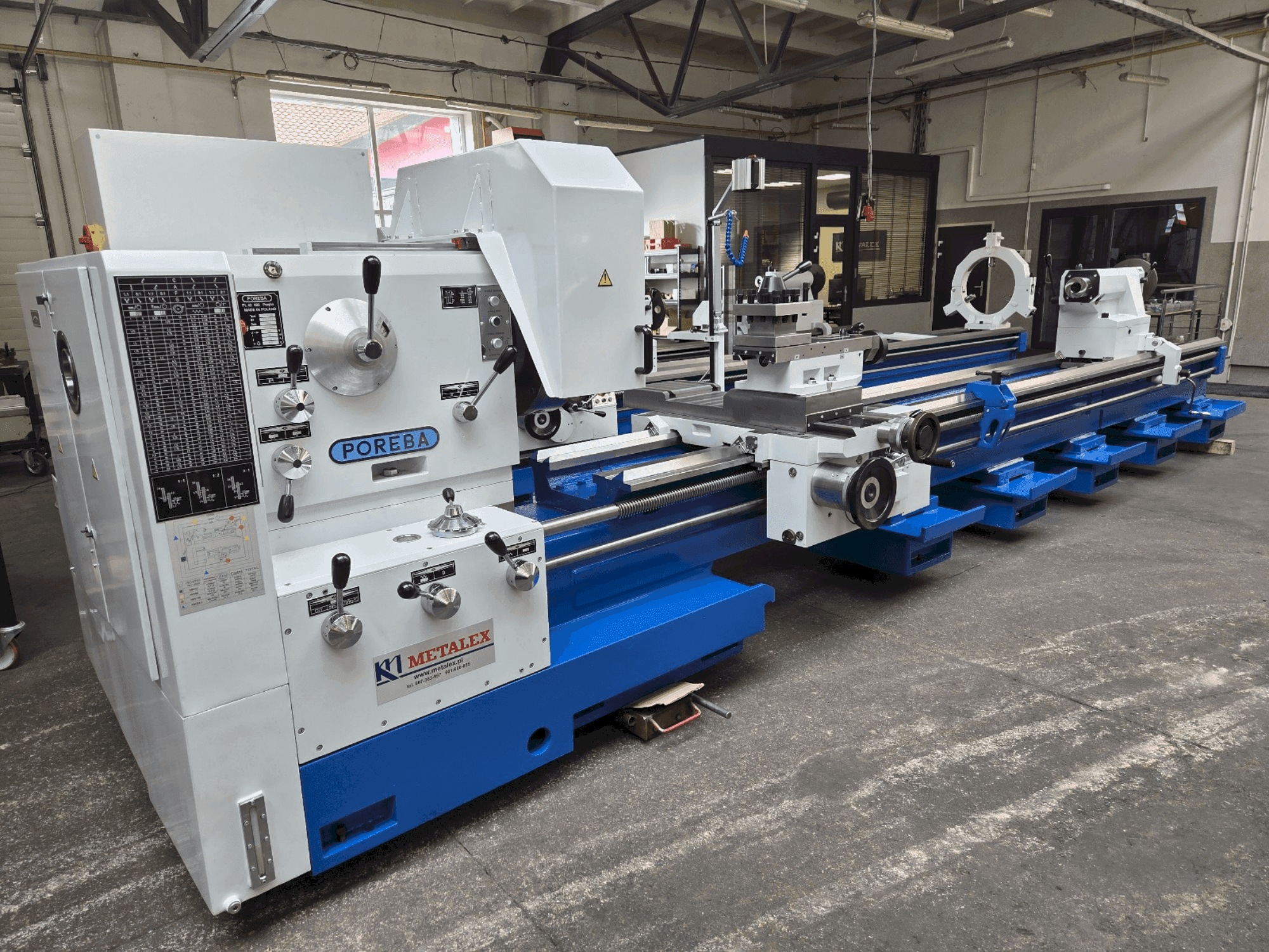 Vista Frontal da Poreba TPK 90/5M máquina