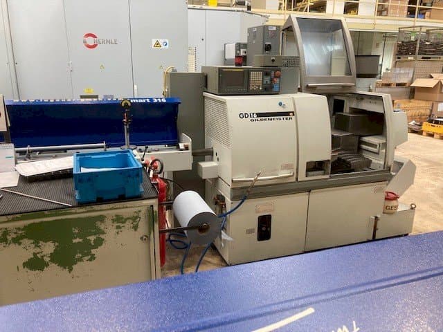 Vista Frontal da Gildemeister GD 16 máquina