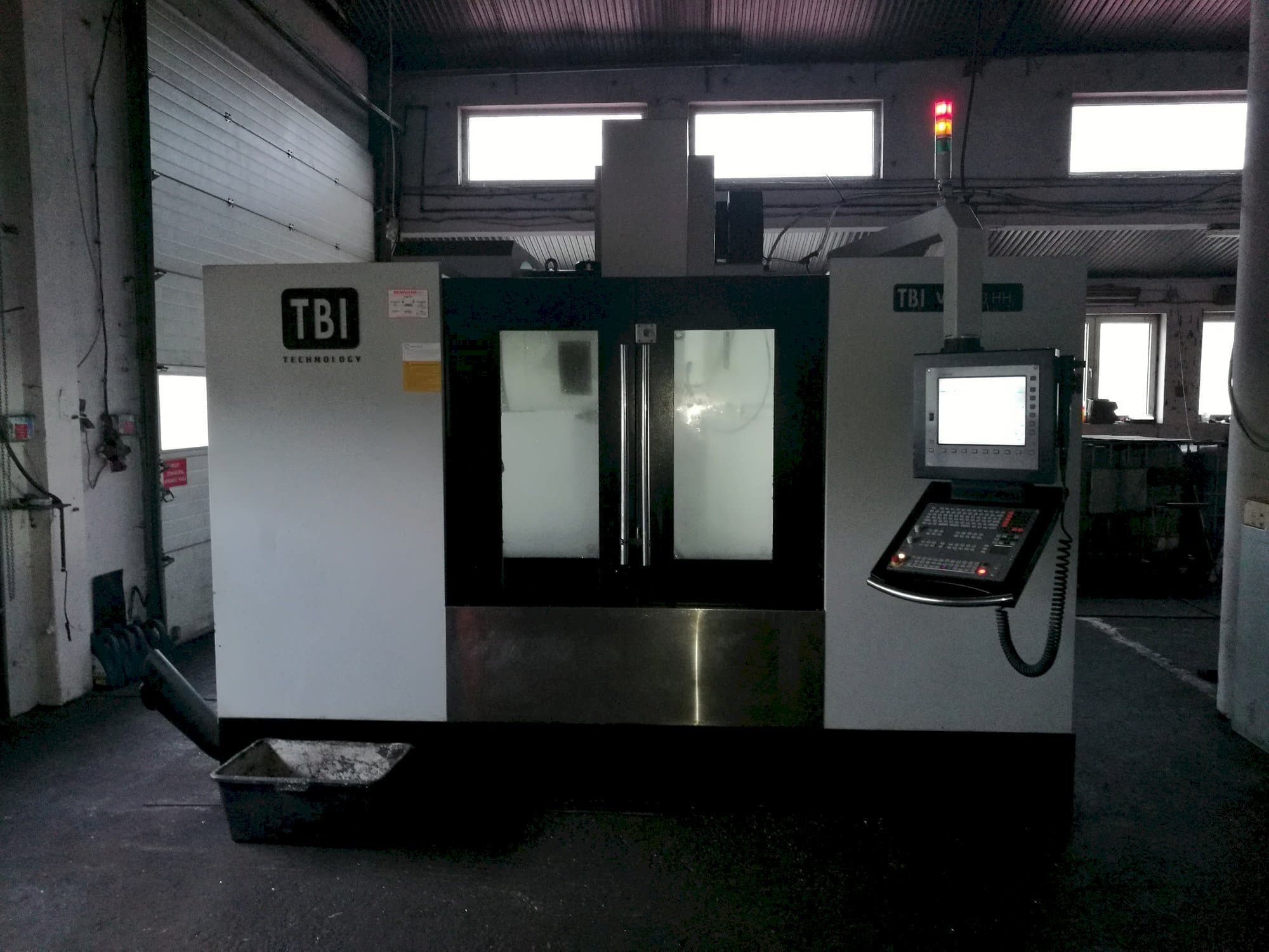 Vista Frontal da TBI VC 1270 HH máquina