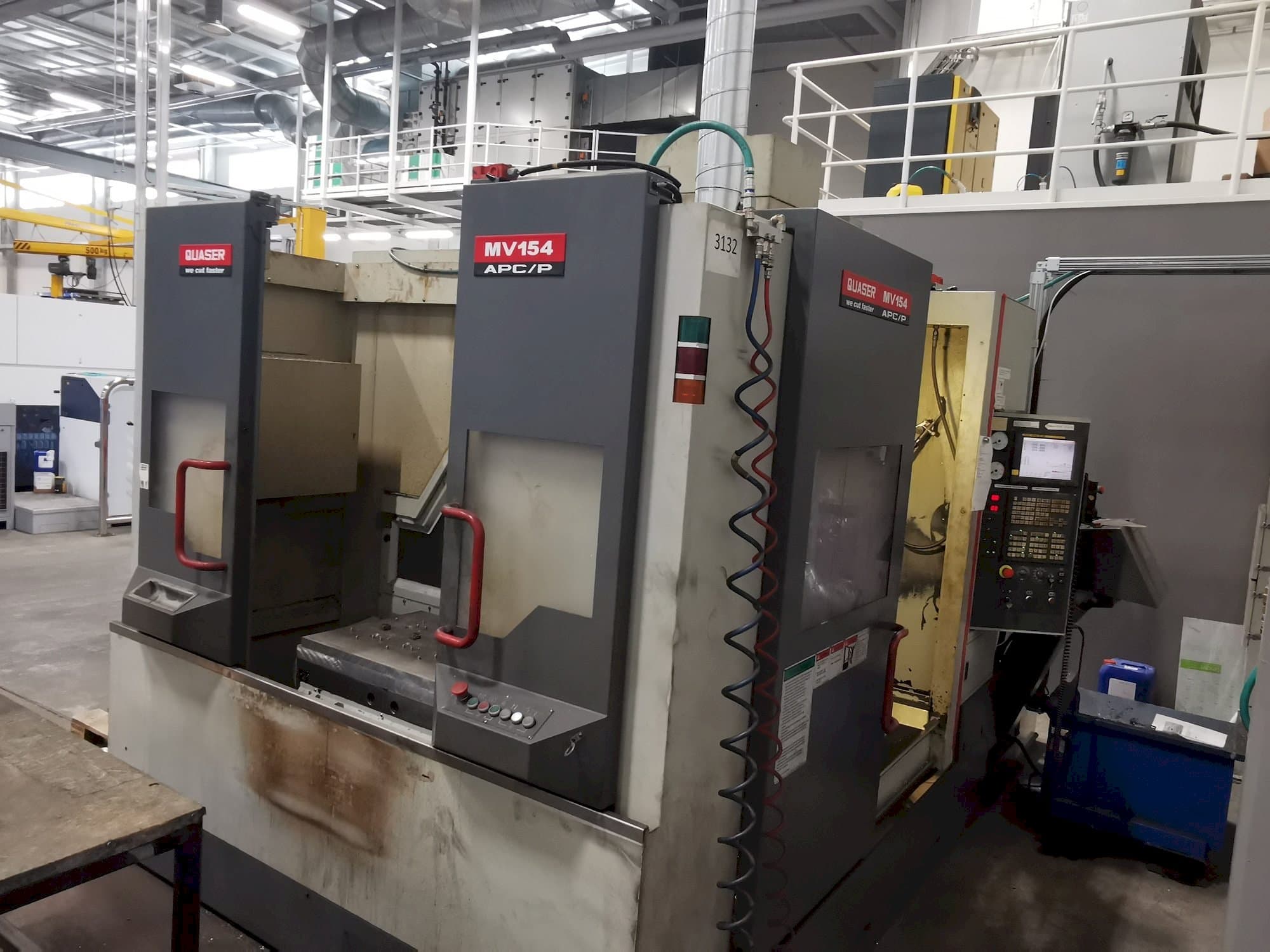 Vista Frontal da Quaser MV154APC/P12 máquina