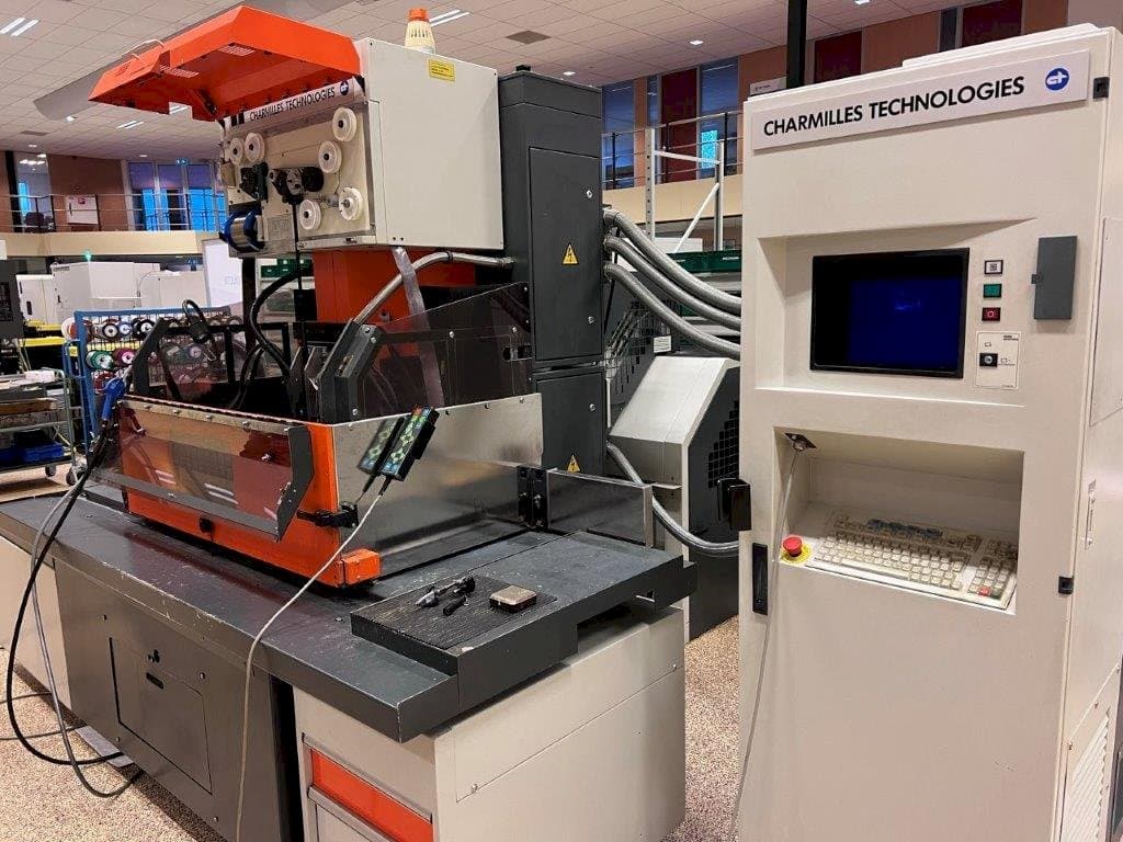 Vista Frontal da CHARMILLES Robofil FI6020 CSL2 máquina